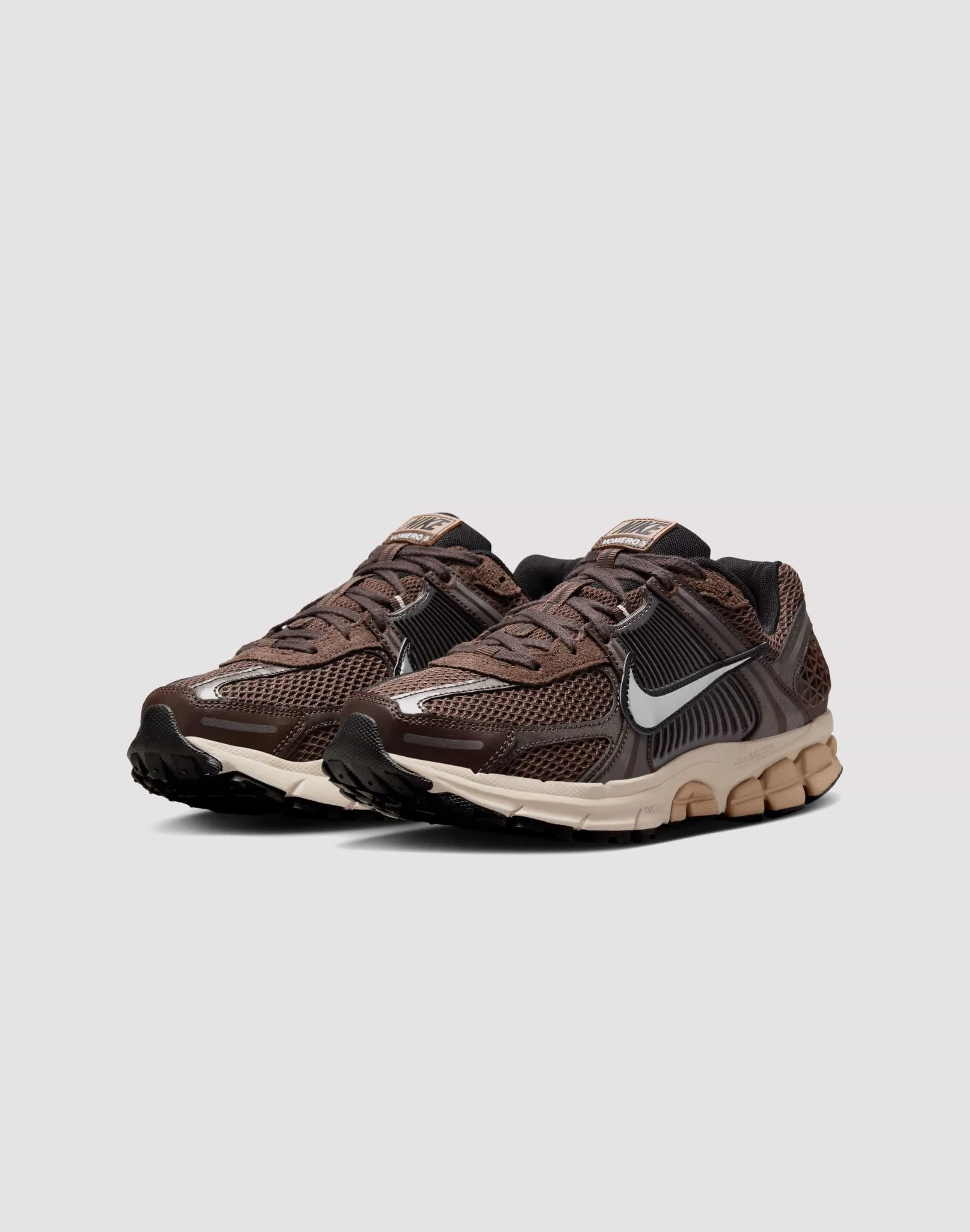 Abrasion Shield Technology Nike Zoom Vomero 5 "Baroque Brown/Chrome/Lt Orewood Brn/Hemp"