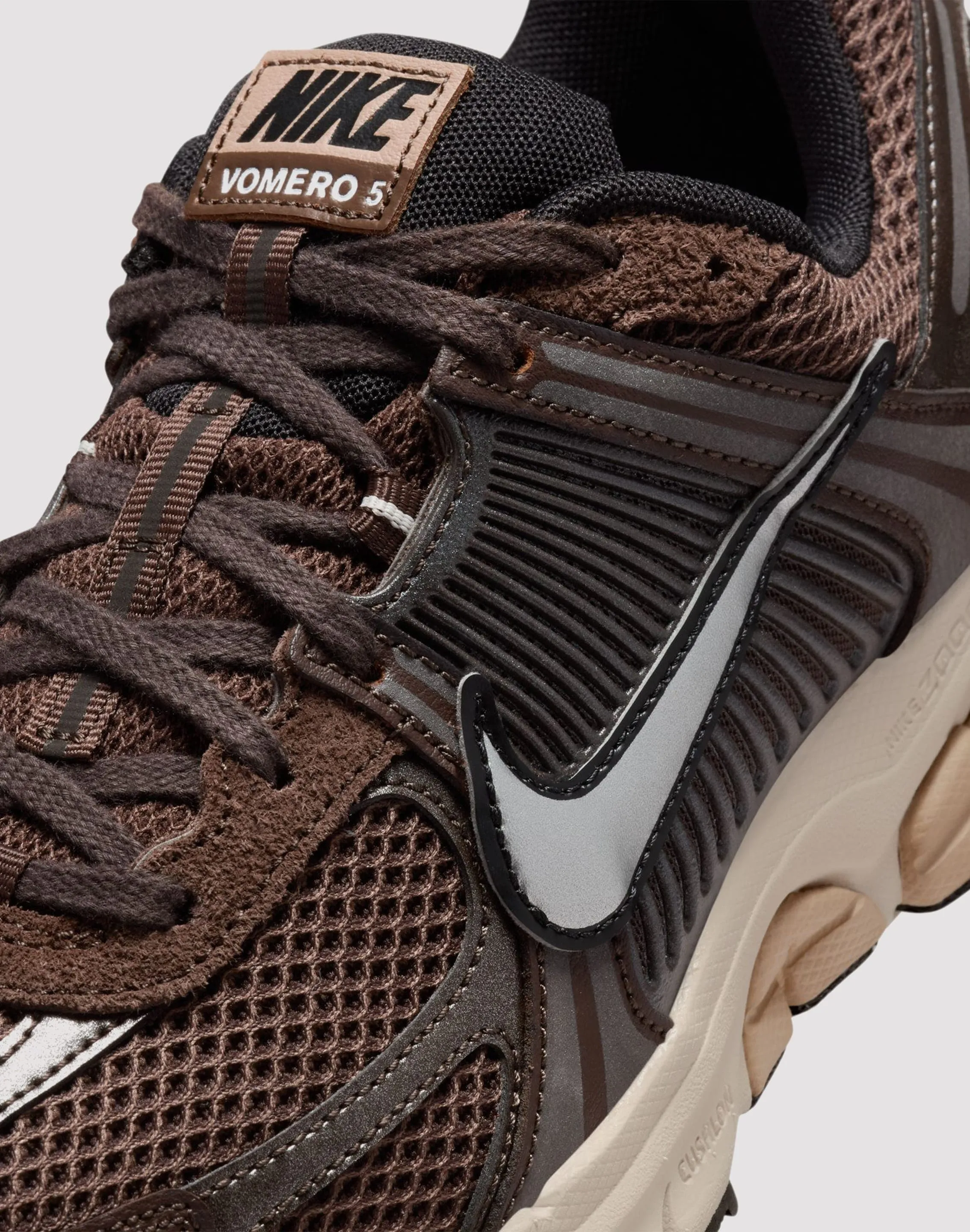 Relax Mode Nike Zoom Vomero 5 "Baroque Brown/Chrome/Lt Orewood Brn/Hemp"