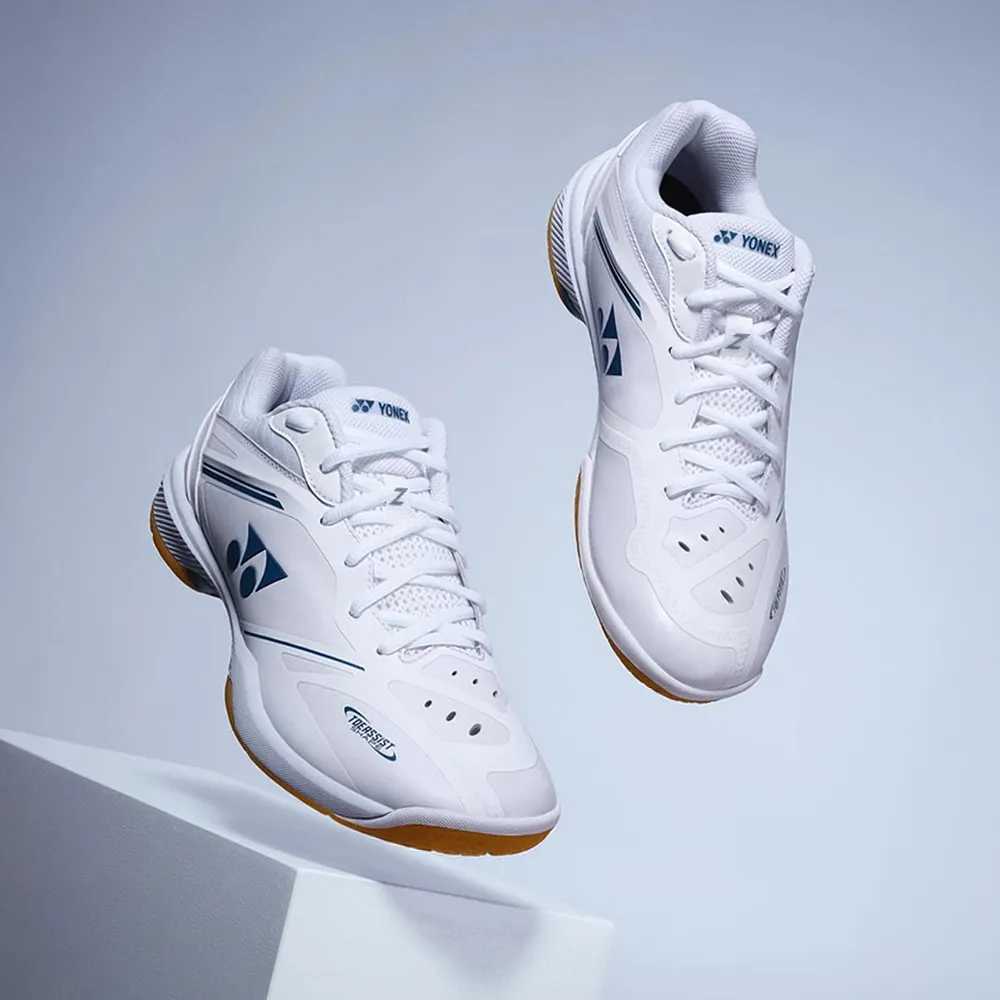 Yonex Power Cushion 65 Z4 Wide Shoe (White) 2025 Secure Titan