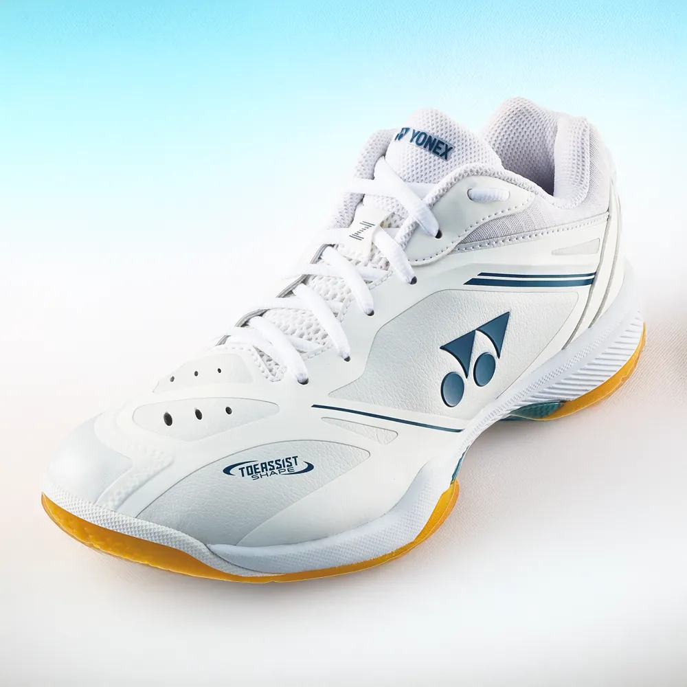 Agility Alpha Motion Lock Yonex Power Cushion 65 Z4 Wide Shoe (White) 2025