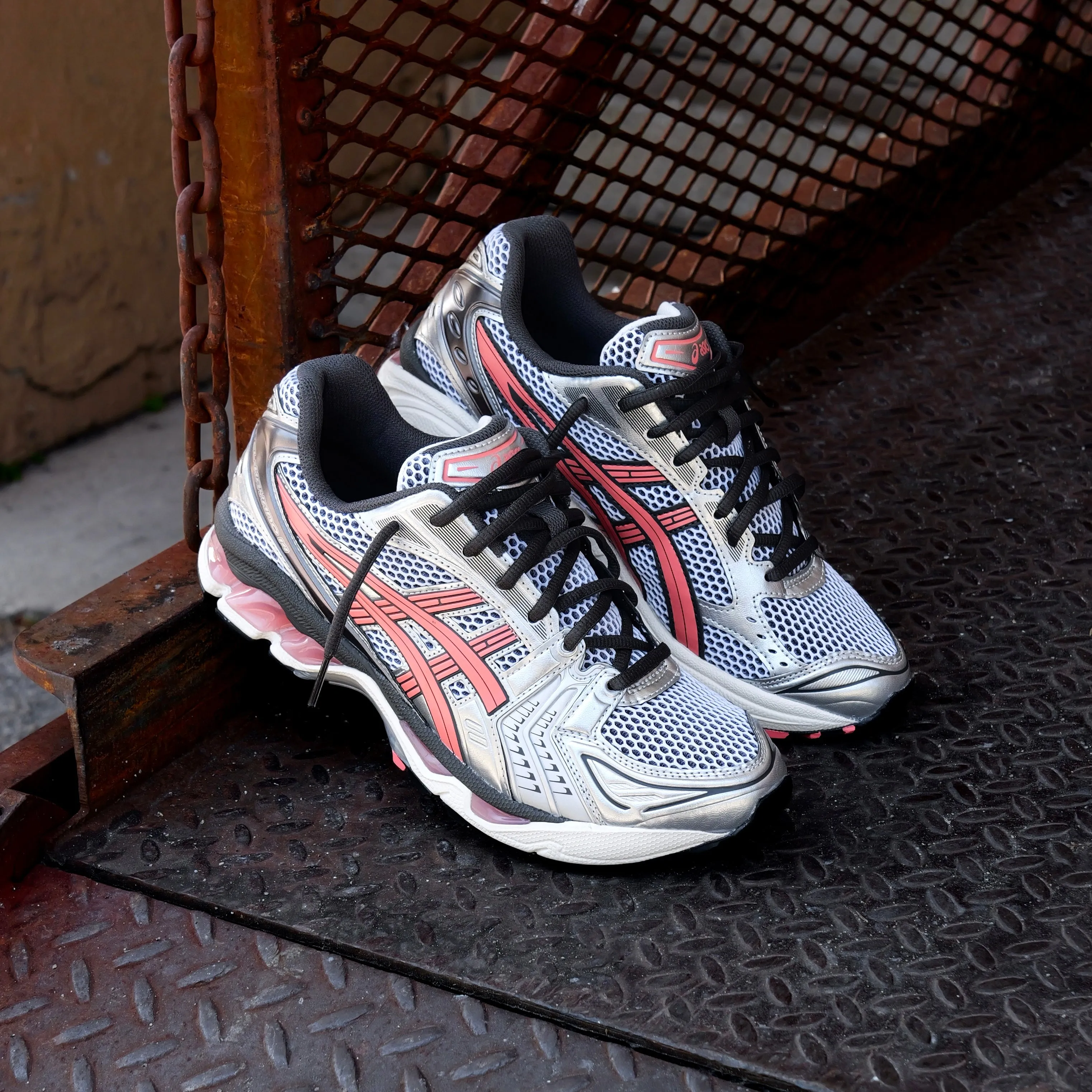 Mens Asics Gel-Kayano 14 (White/Papaya) Ultra-soft feel