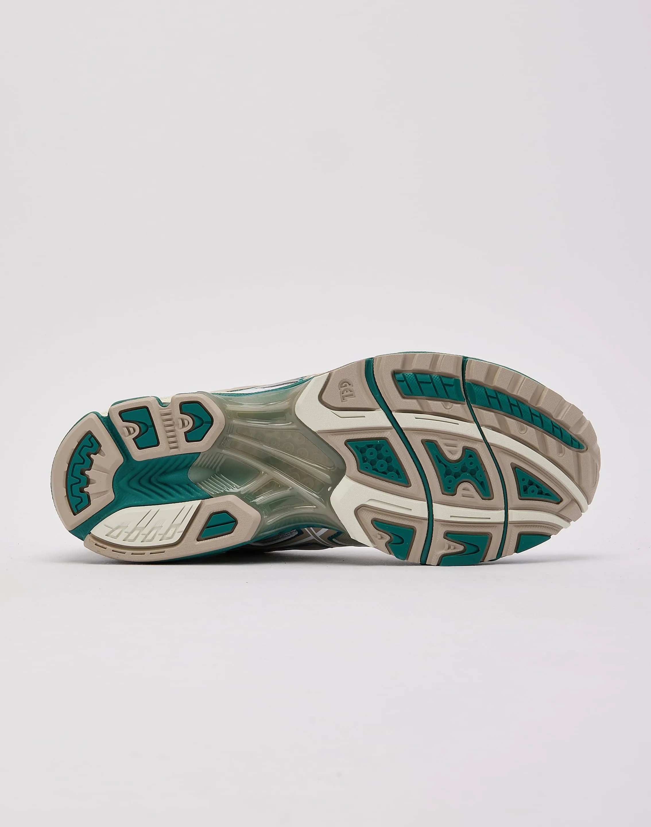 Asics GEL-NIMBUS 10.1 Modern Silhouette Wide Step