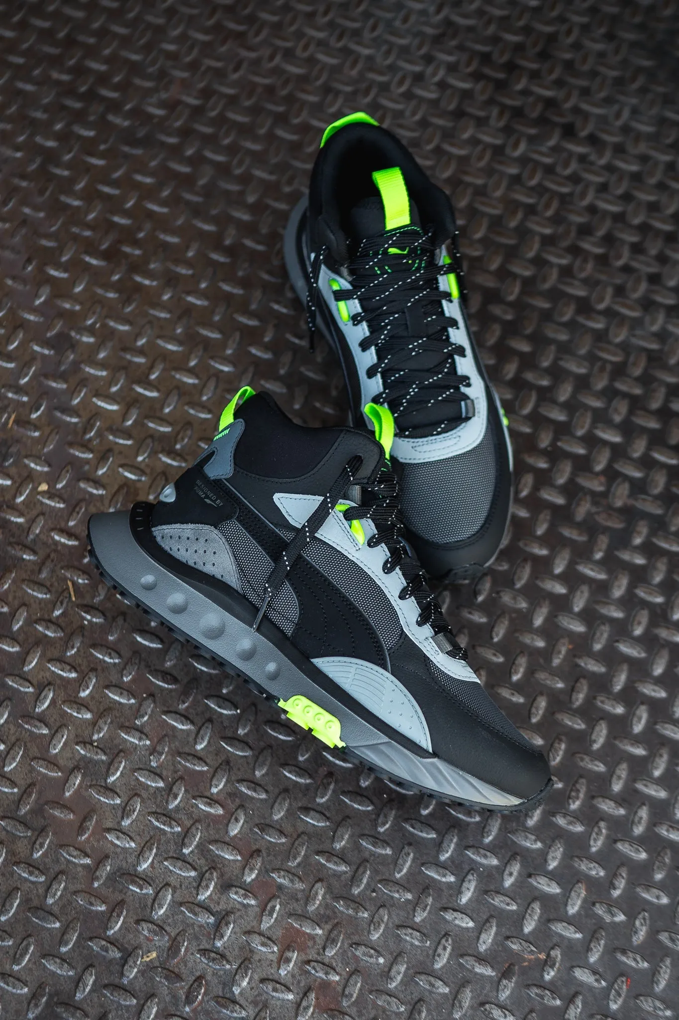 rainy - day shoes Performance Fit Puma Wild Rider Mid WS (Puma Black/Volt)