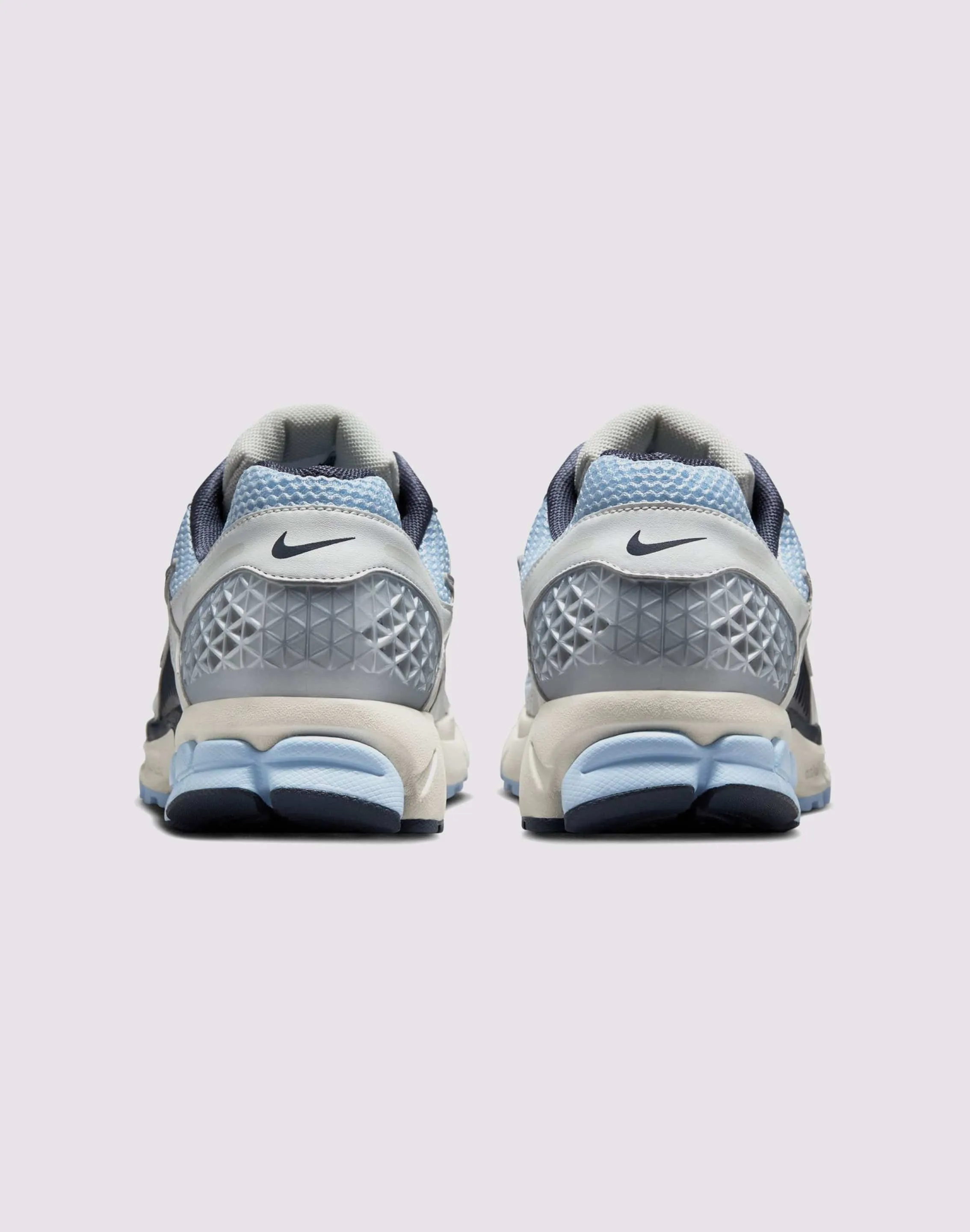 Sunrise Run Nike Zoom Vomero 5