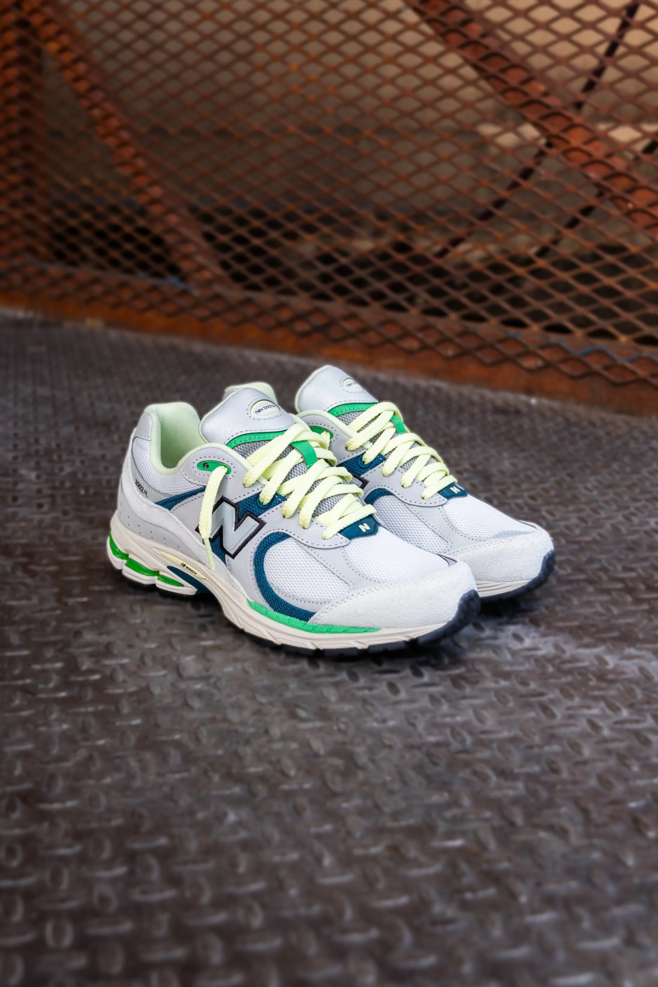 Mens New Balance 2002R XLD (Green Apple/Limelight) - U2002RTA Nubuck