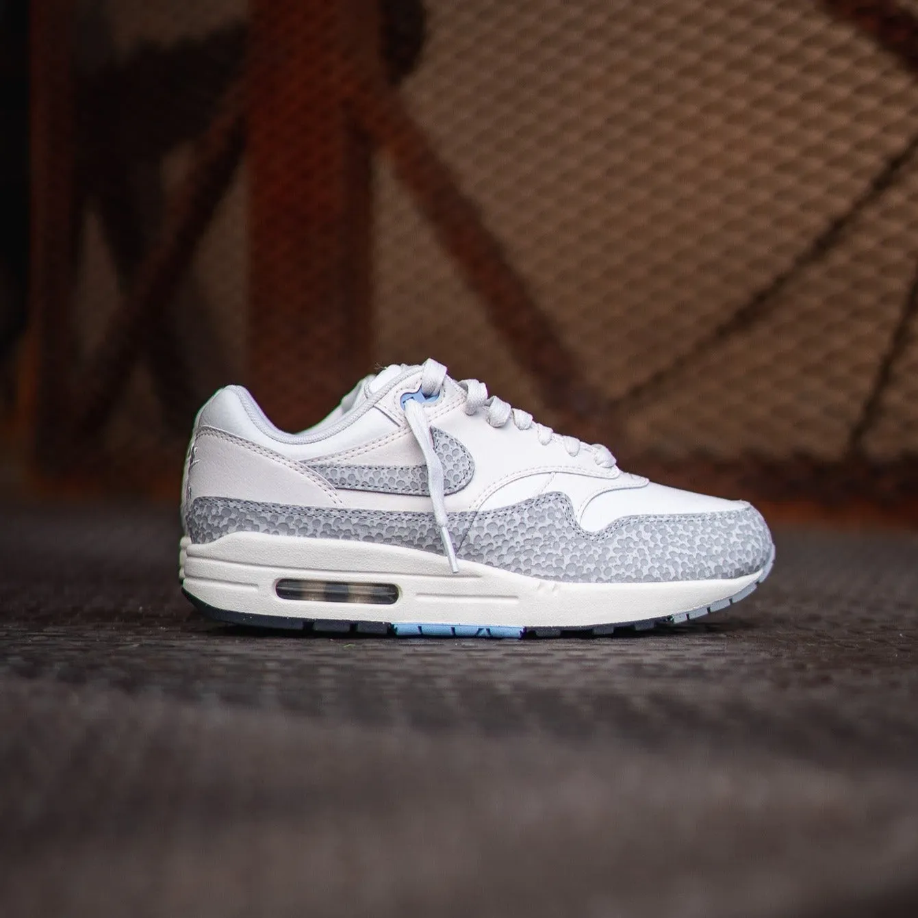 Fire Red Future Walk Women Nike Air Max 1 Safari (Phantom Sail)