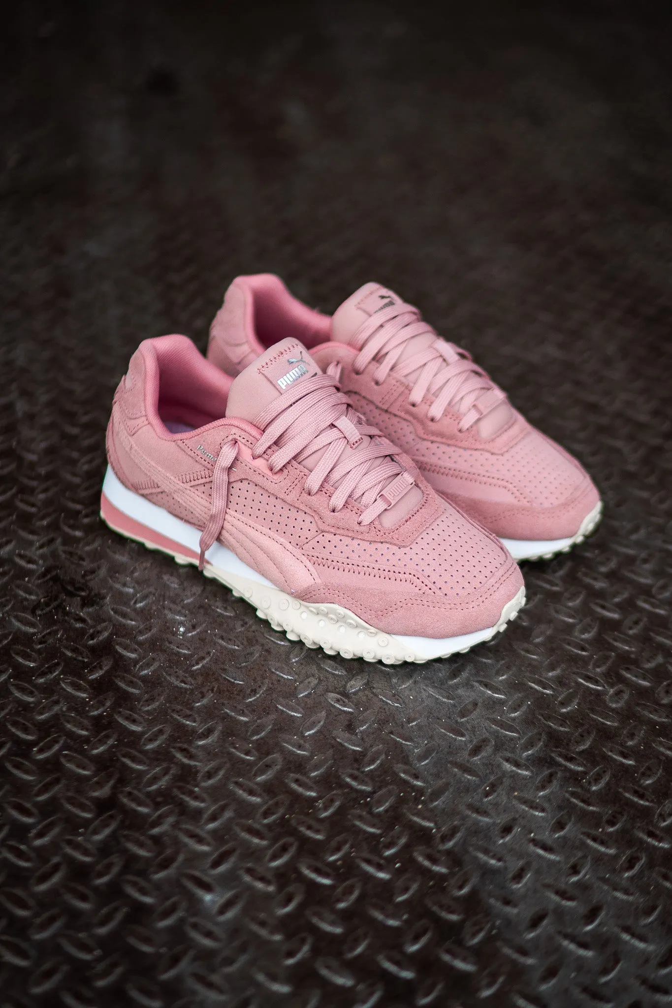 Women Puma Blacktop Rider (Future Pink/Alpine Snow) Lift Up