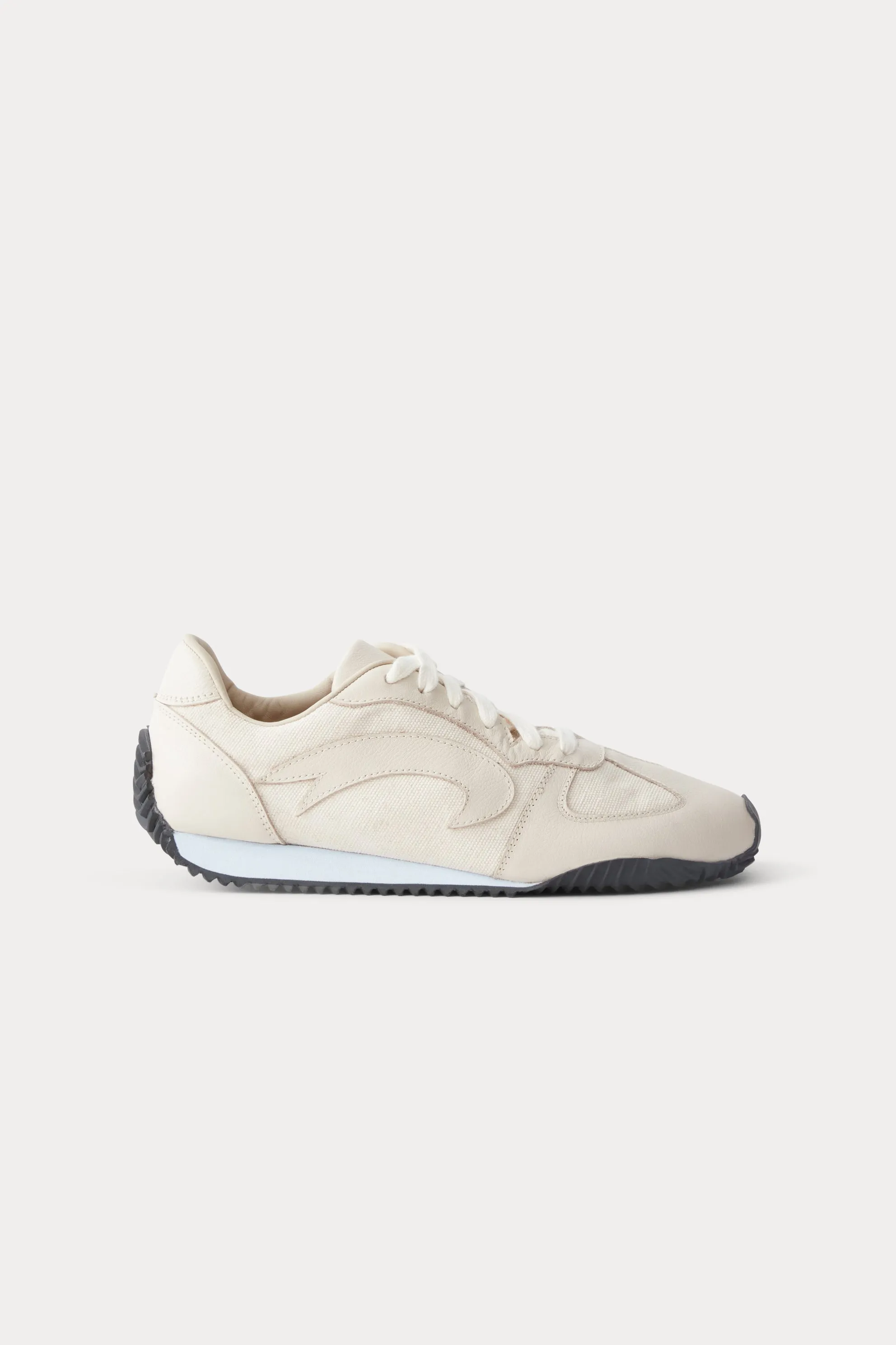 Reliable Fox Sneaker