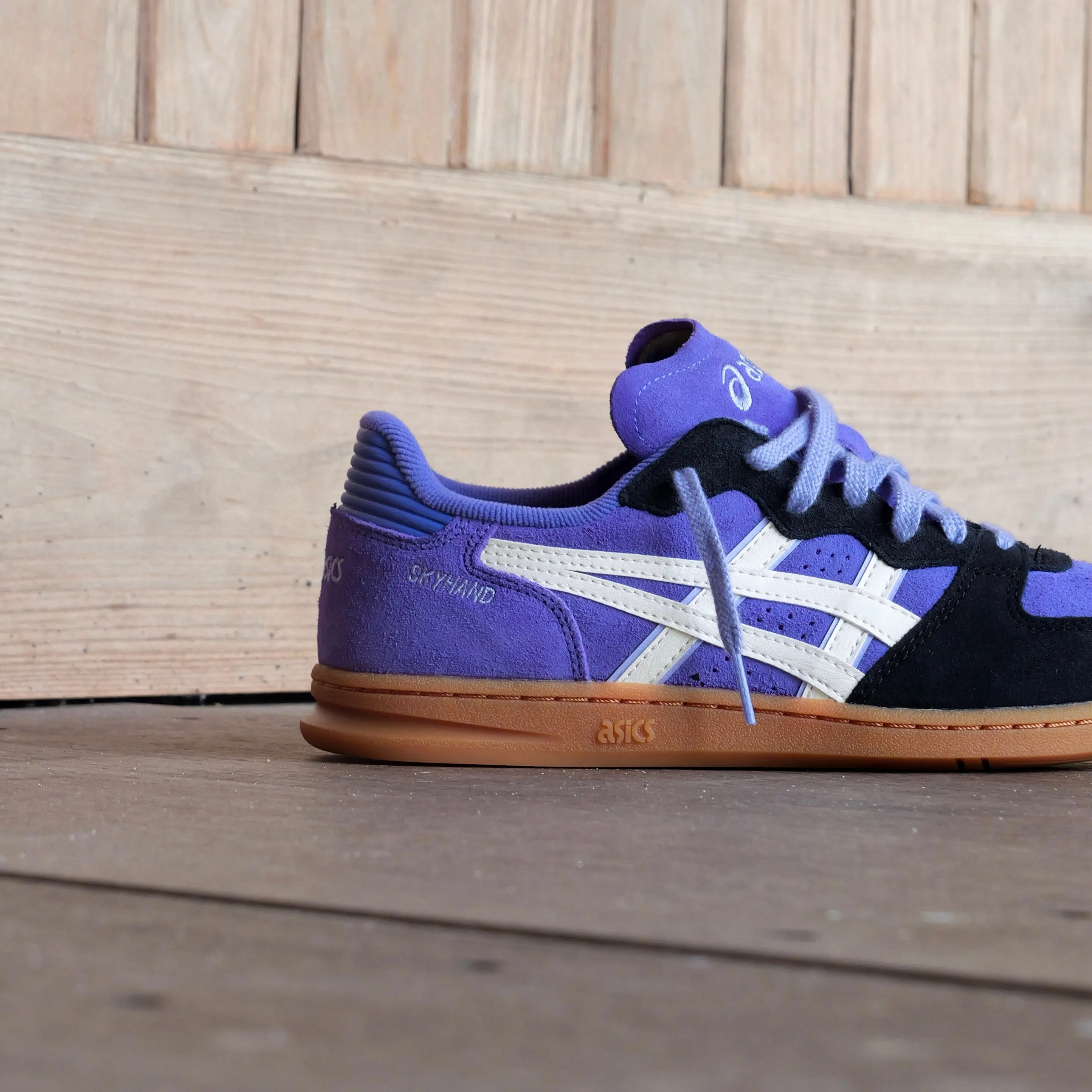 low - top Mens Asics Skyhand OG (Blue Violet/Cream)