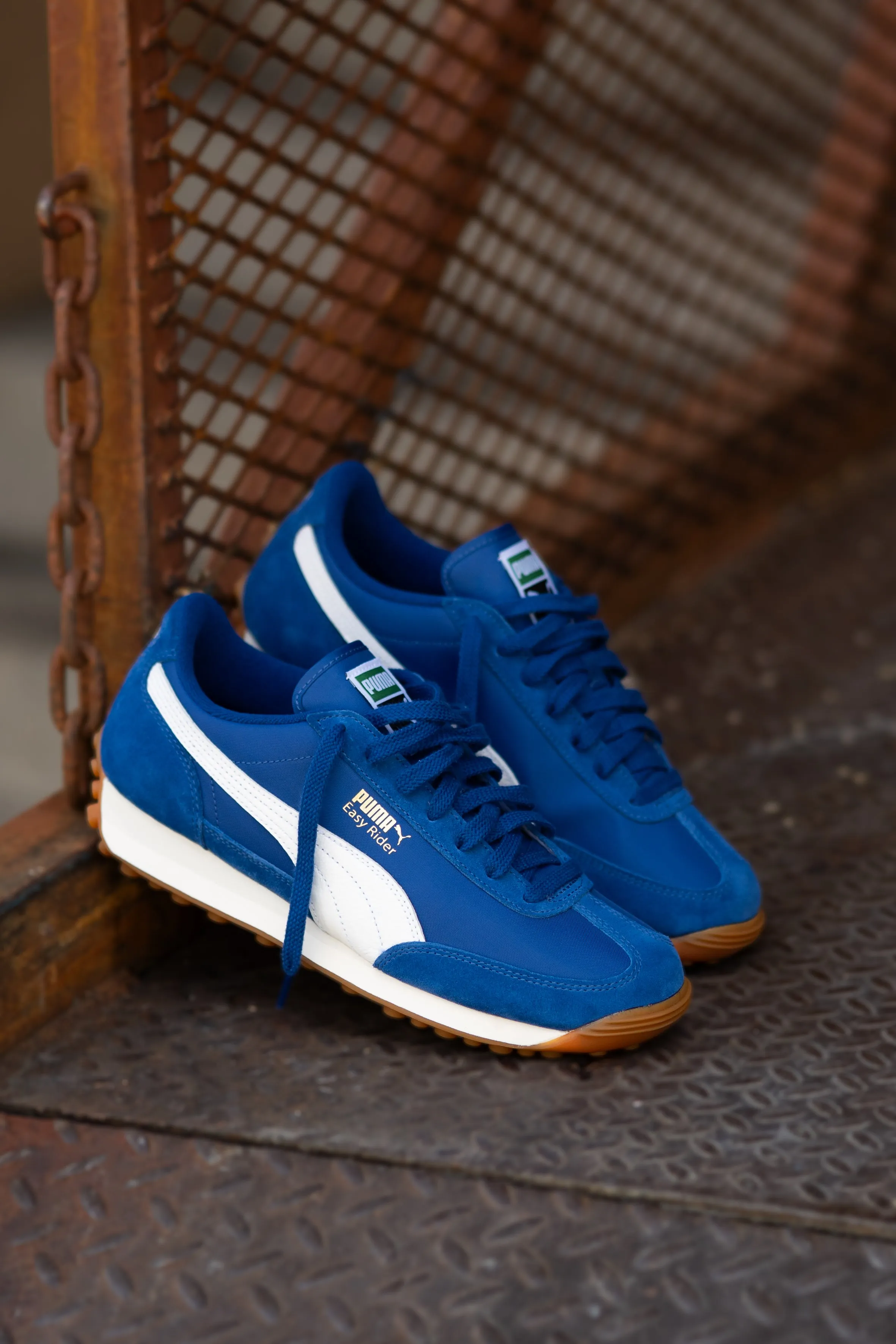 Superior Look Mens Puma Easy Rider Vintage (Clyde Royal/ Puma White)