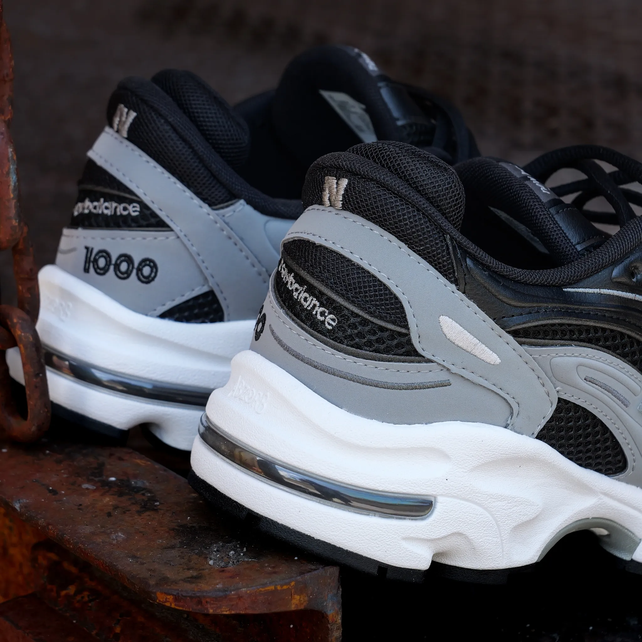 teenagers New Balance 1000 (Grey/Black) M1000A