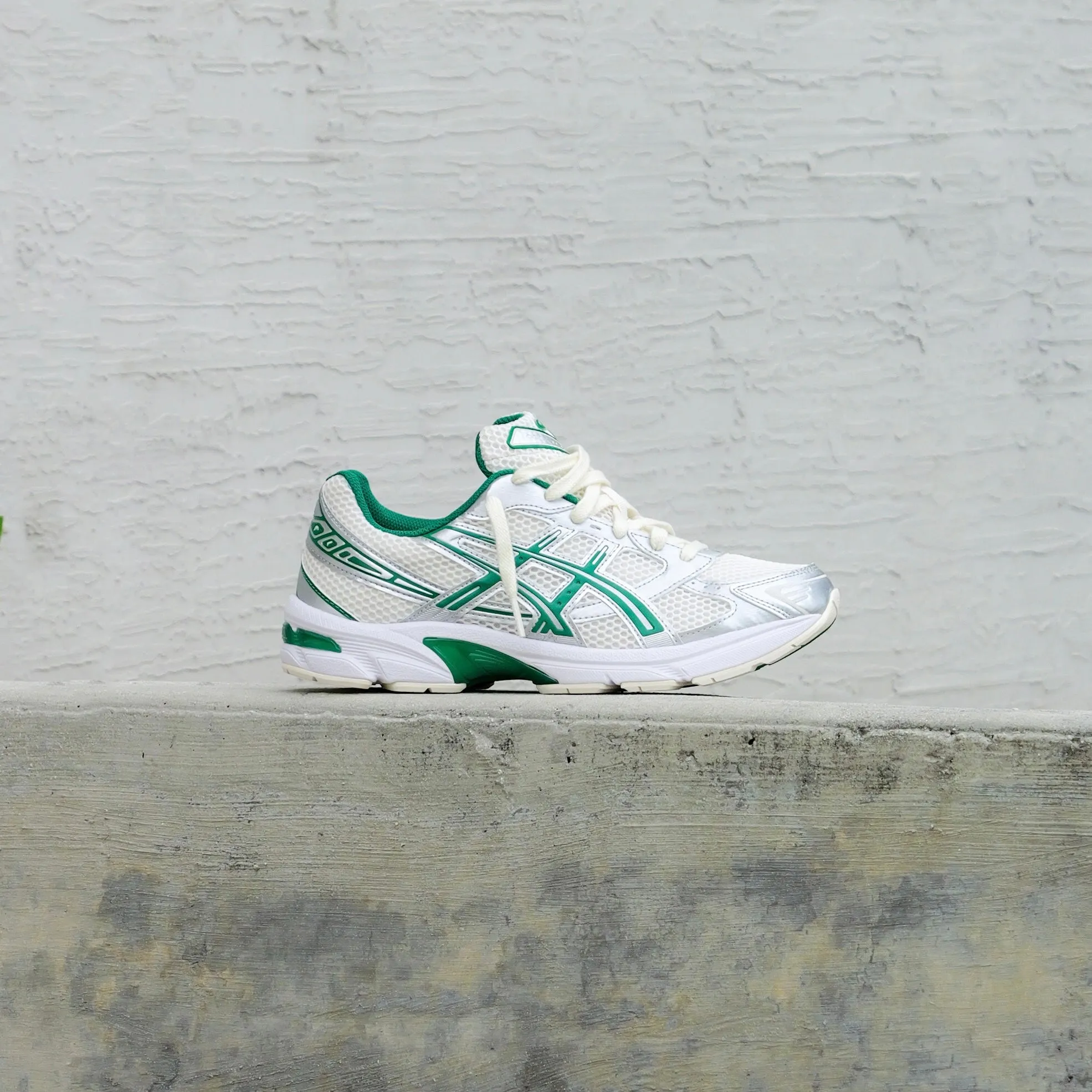 men walking companions Mens Asics Gel-1130 (Cream/Kale)