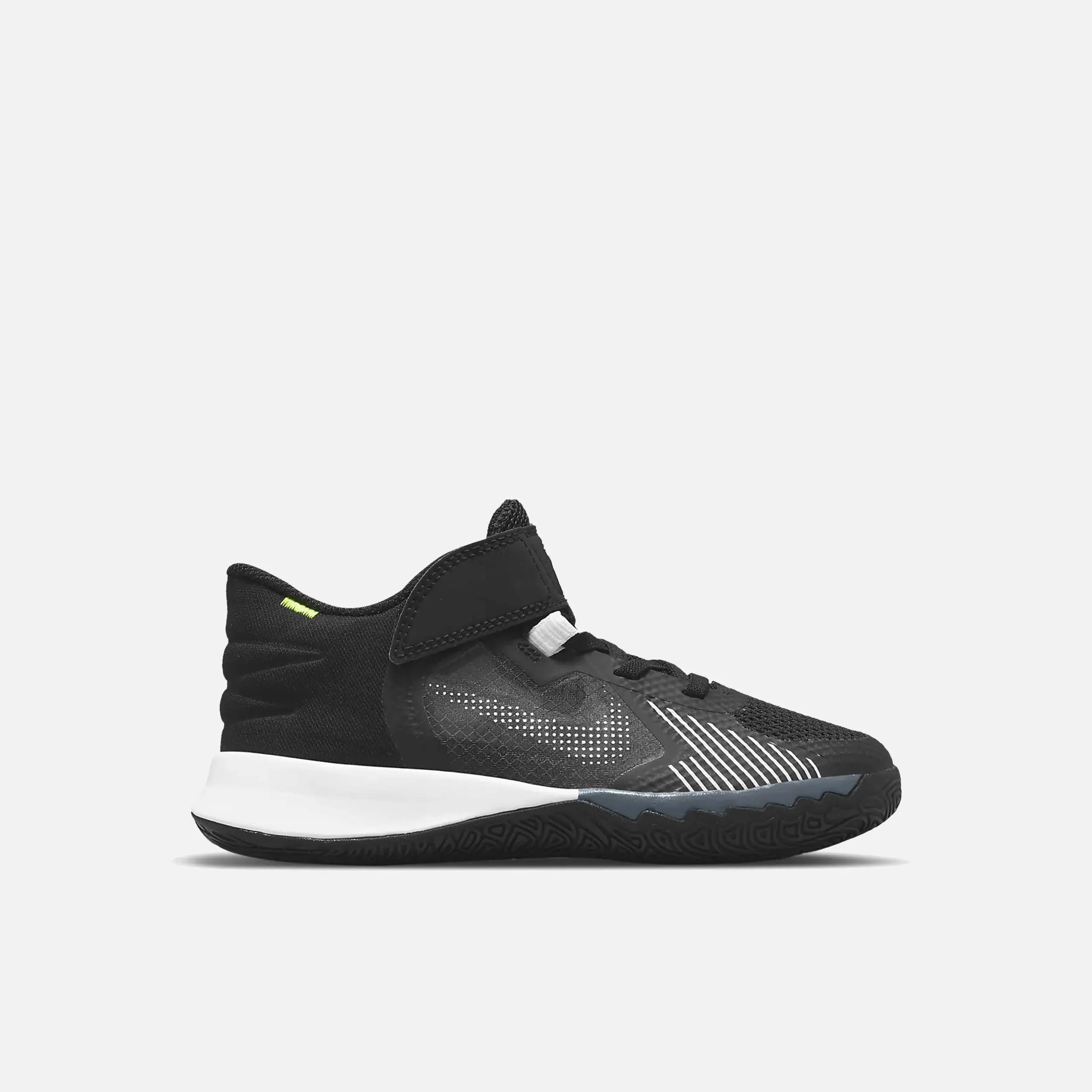 Contemporary ease soccer players' traction Pre-School Kids' Kyrie Flytrap 5