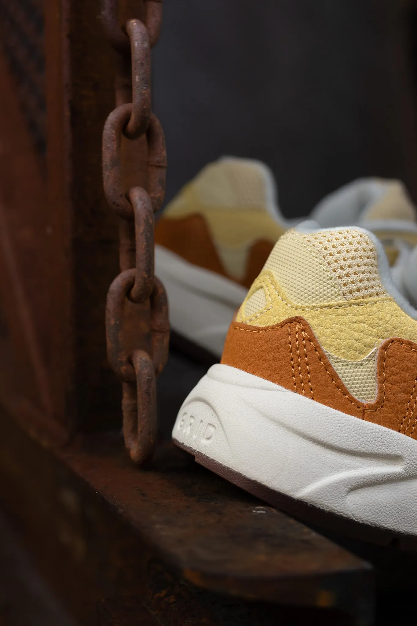 cycling - specific advantages Cone Heel Mens Saucony Grid Shadow 2 (Mustard/Tan)