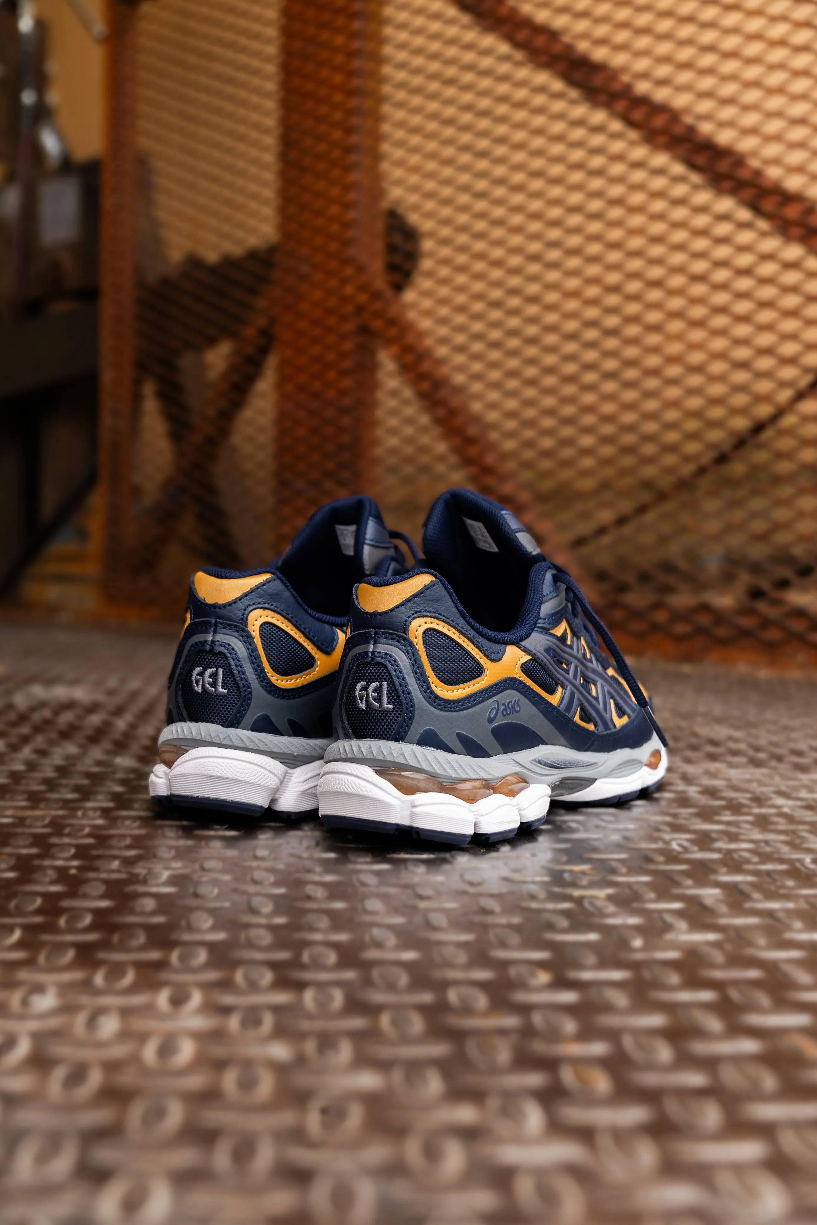 stain - resistant Mens Asics Gel-NYC (Midnight/Carrier Grey)