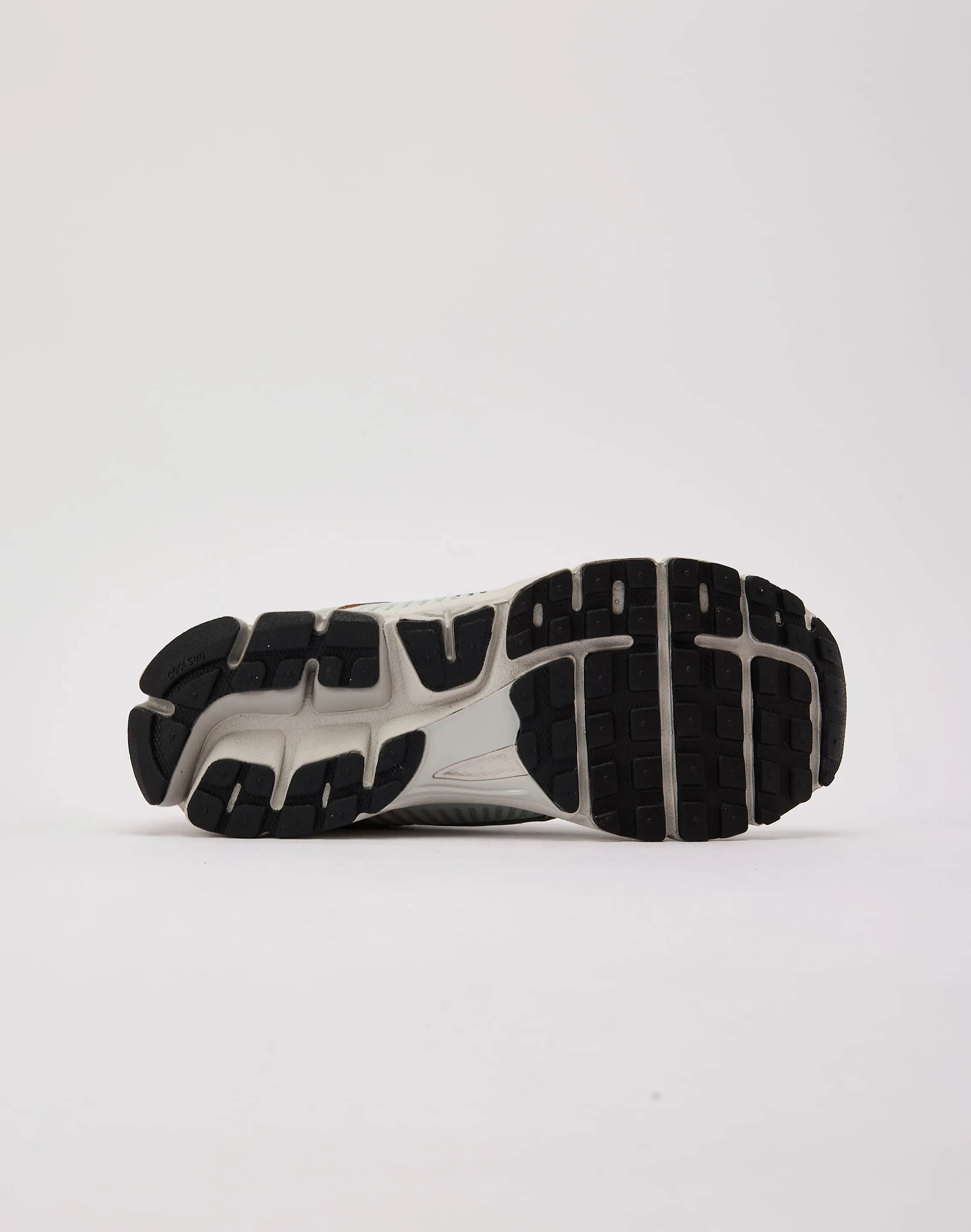 Responsive Choice Nike Zoom Vomero 5