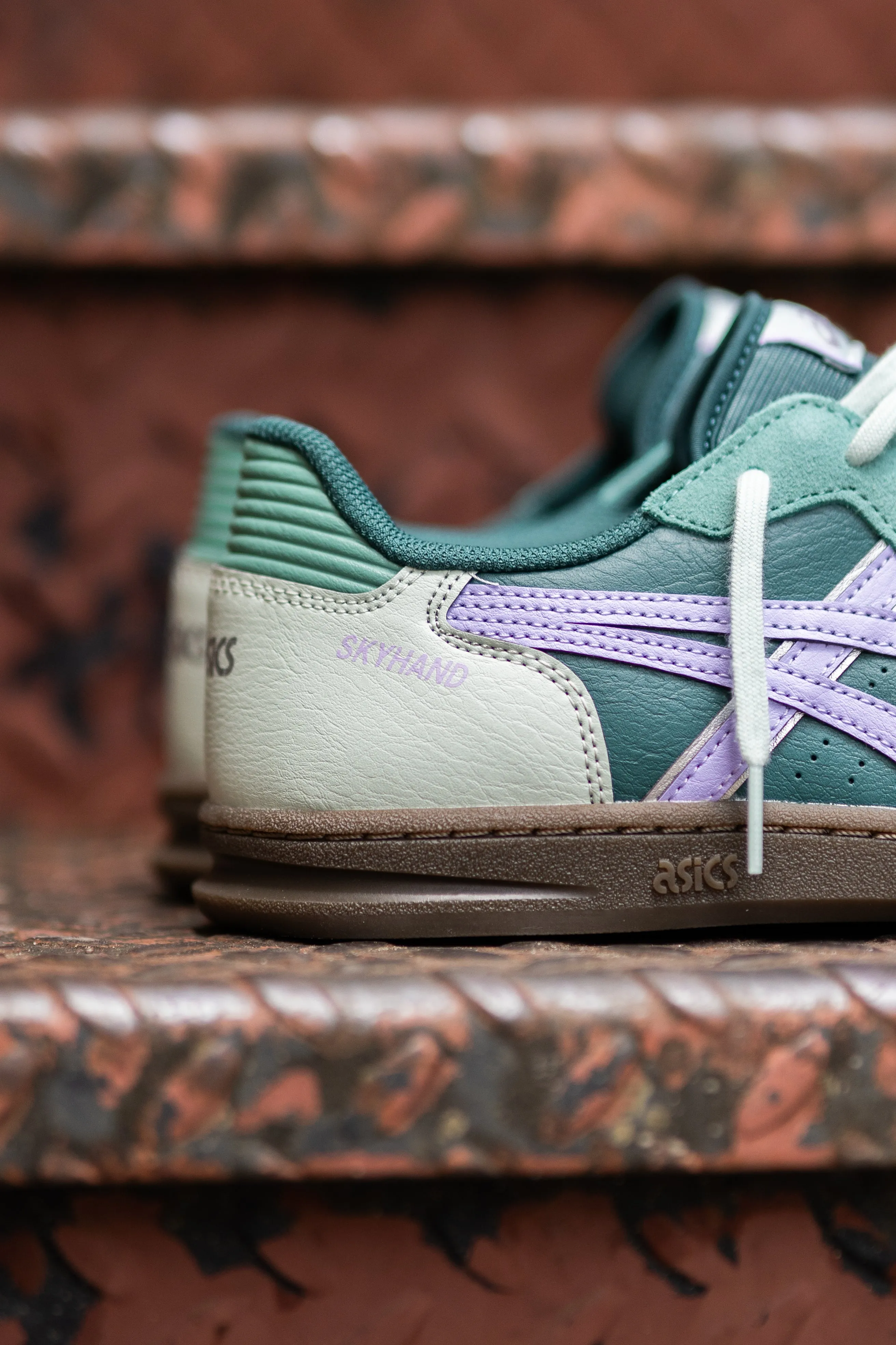 Men's Asics Skyhand OG (Dark Neptune/Violet Light) shape