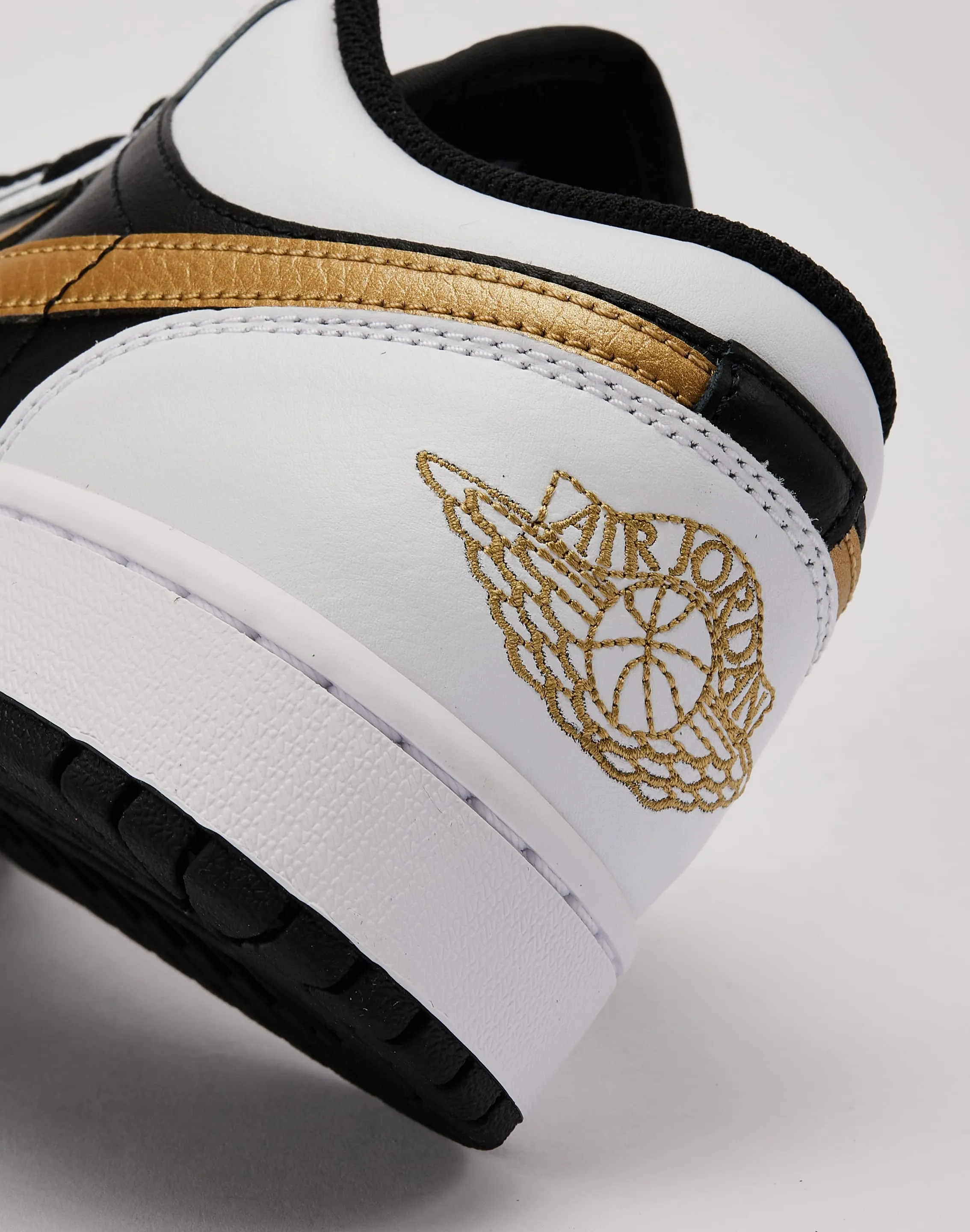 Jordan Air Jordan 1 Low Dad Style Weightless Wear