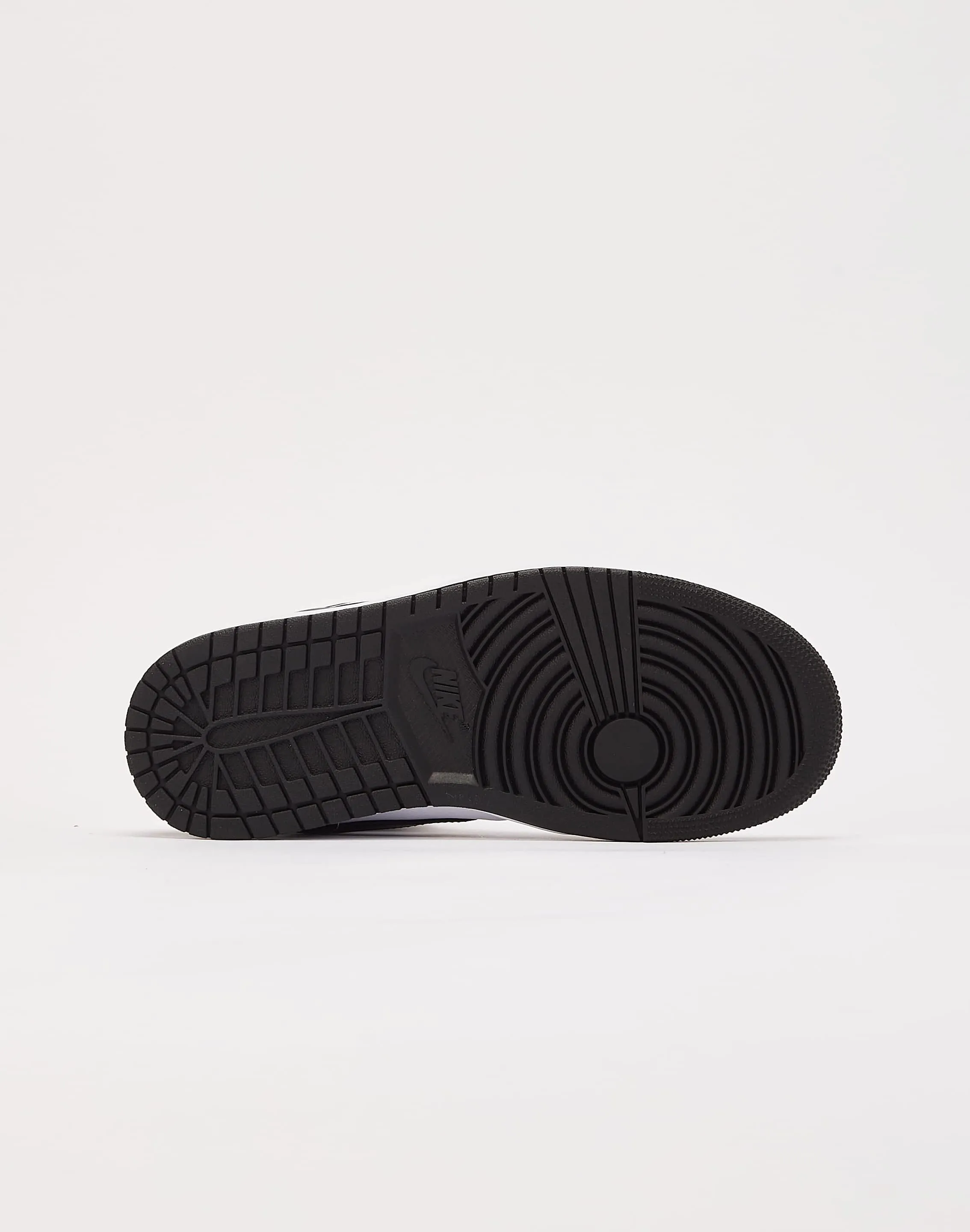 Jordan Air Jordan 1 Mid Endurance Style.