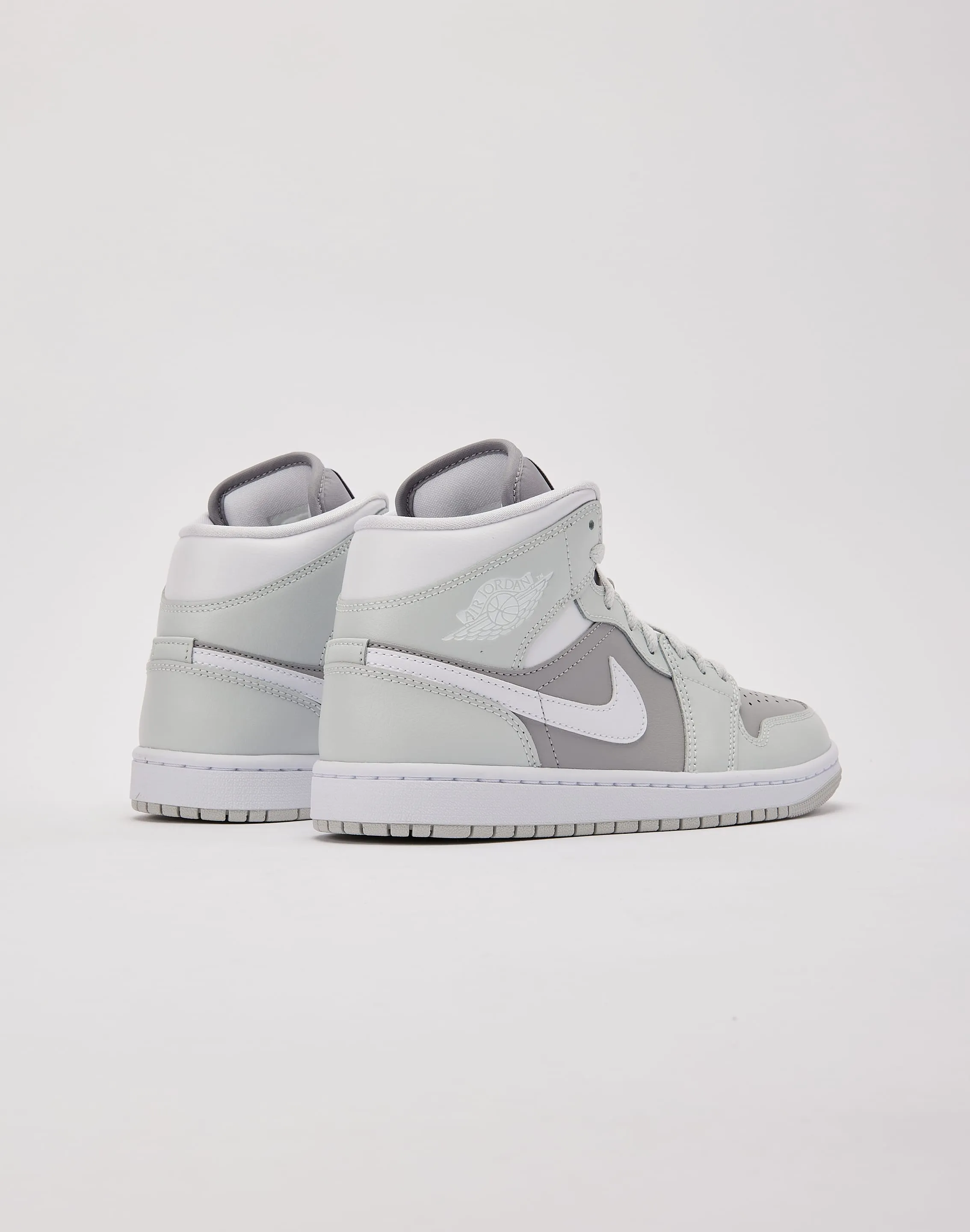 Comfortable Experience Jordan Air Jordan 1 Mid
