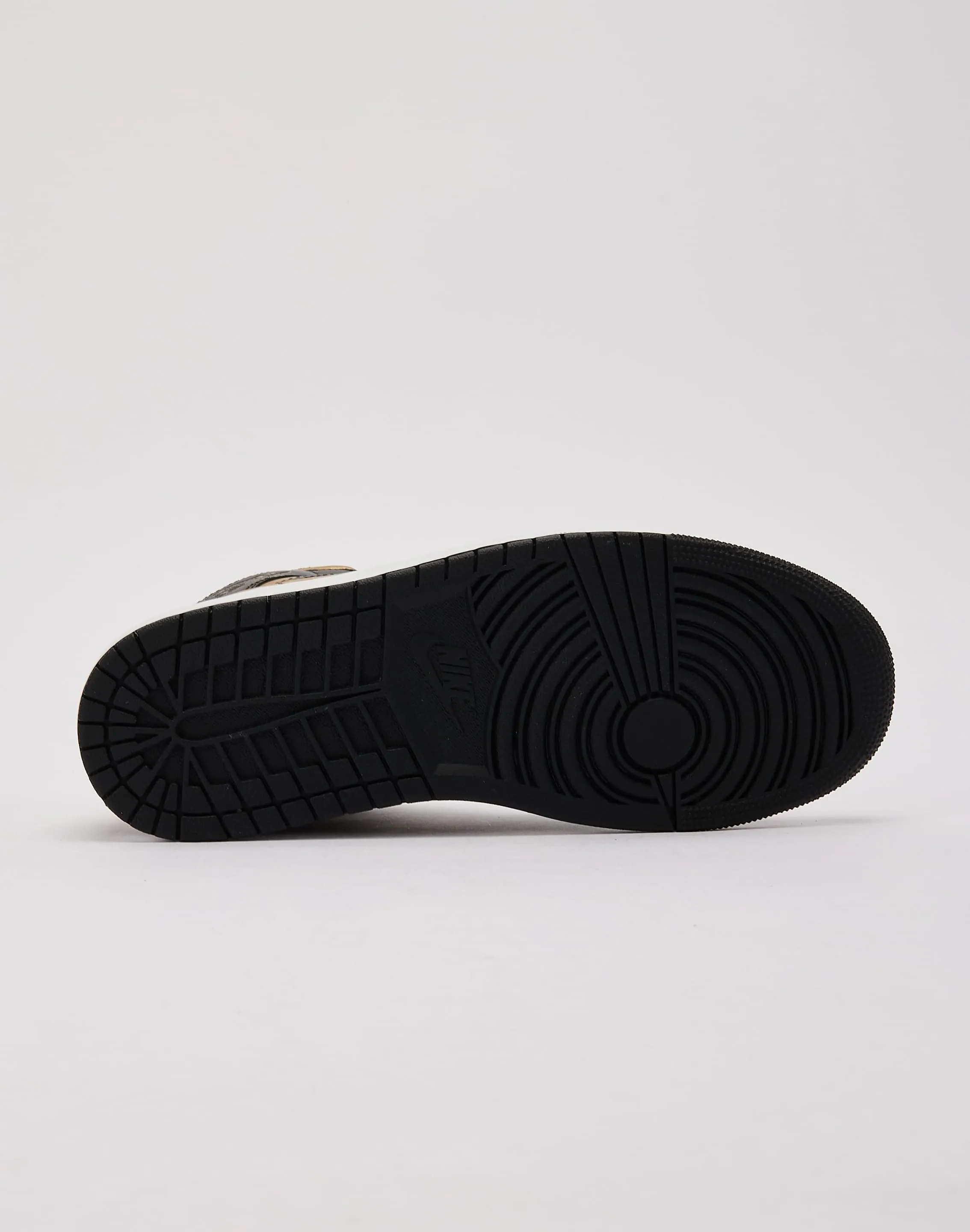 Jordan Air Jordan 1 Mid Relaxed Design Stay Light