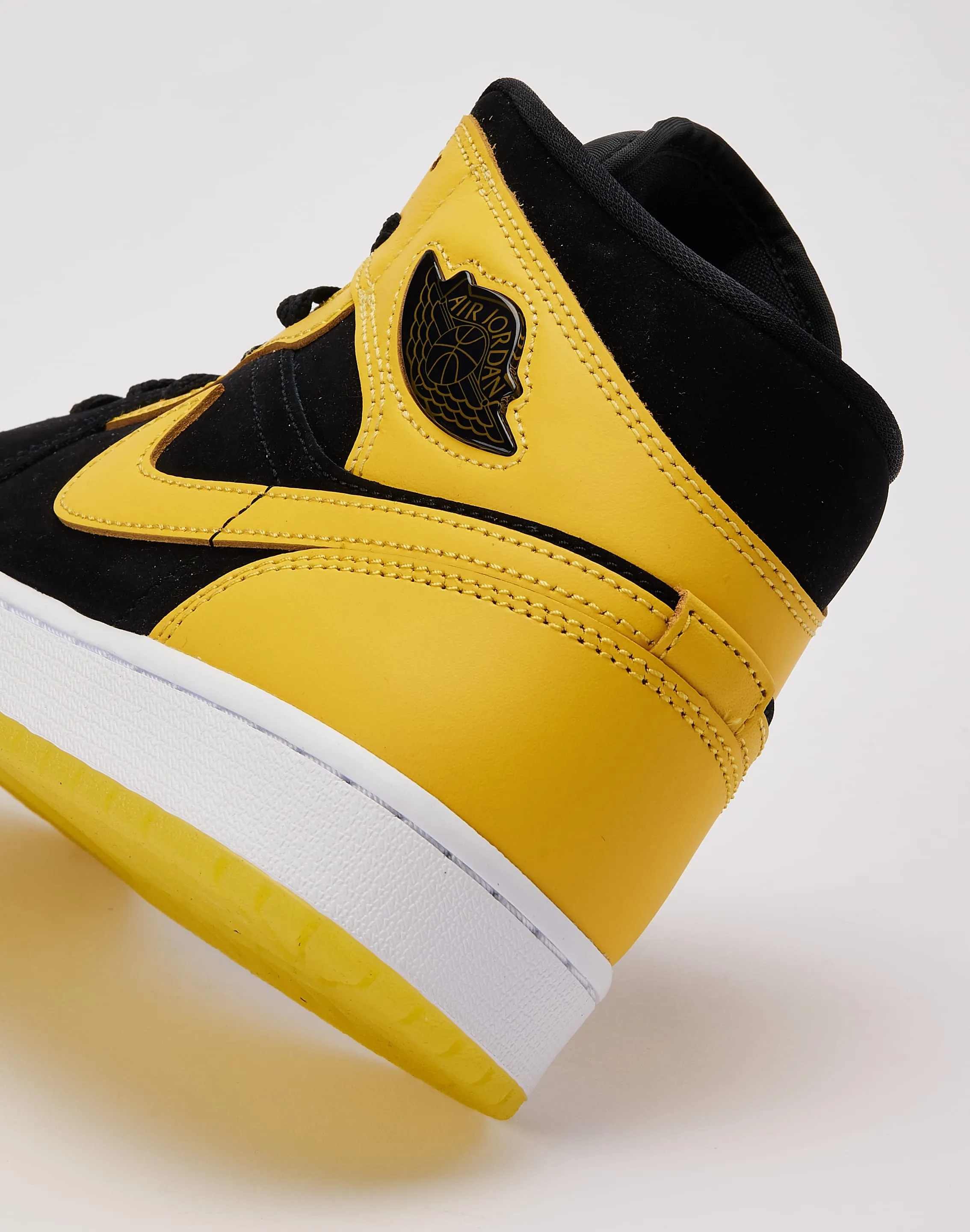 Jordan Air Jordan 1 Mid SE 'New Love' Cool Texture Lasting Comfort