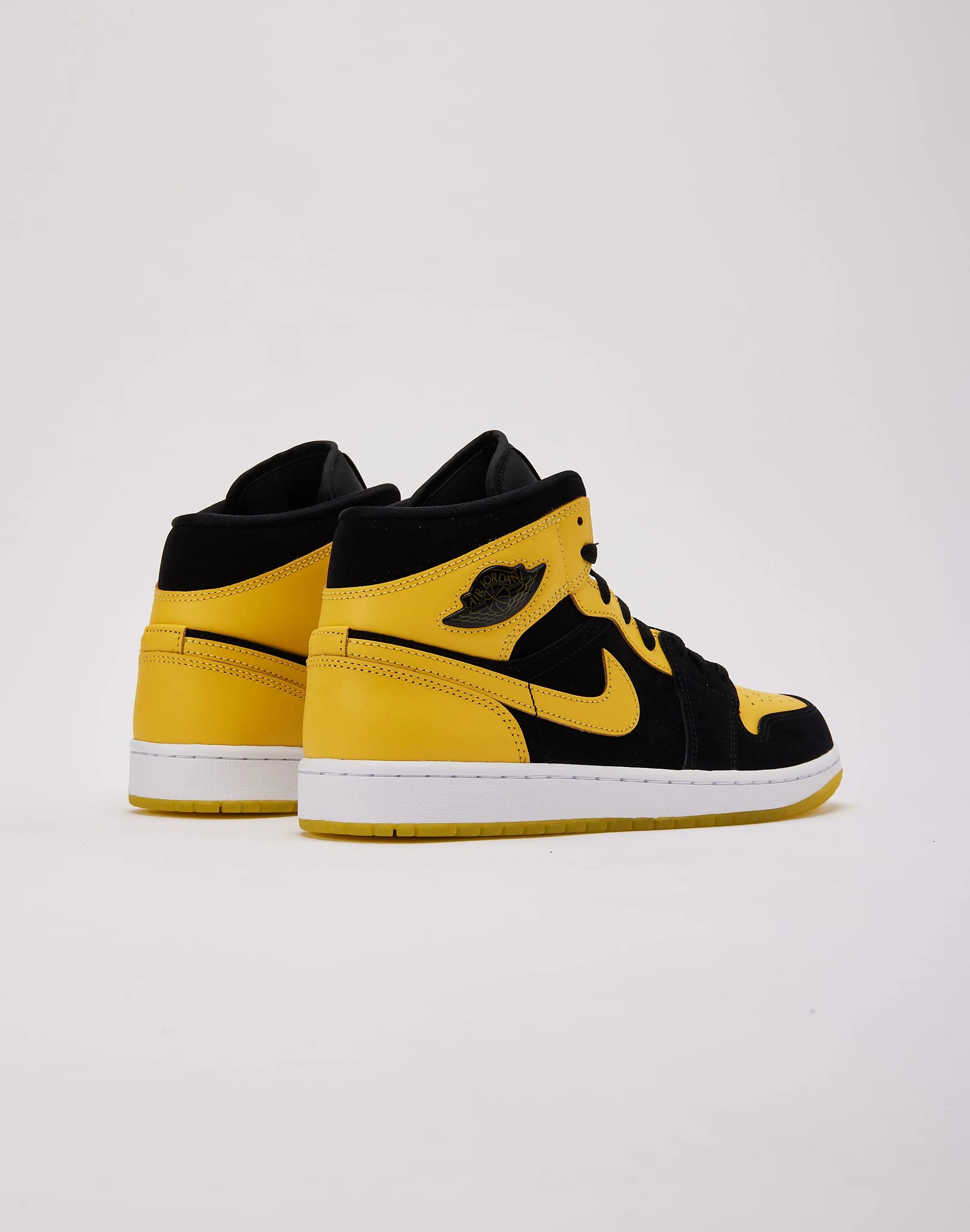 Jordan Air Jordan 1 Mid SE 'New Love' Durable Walk Pull Hike