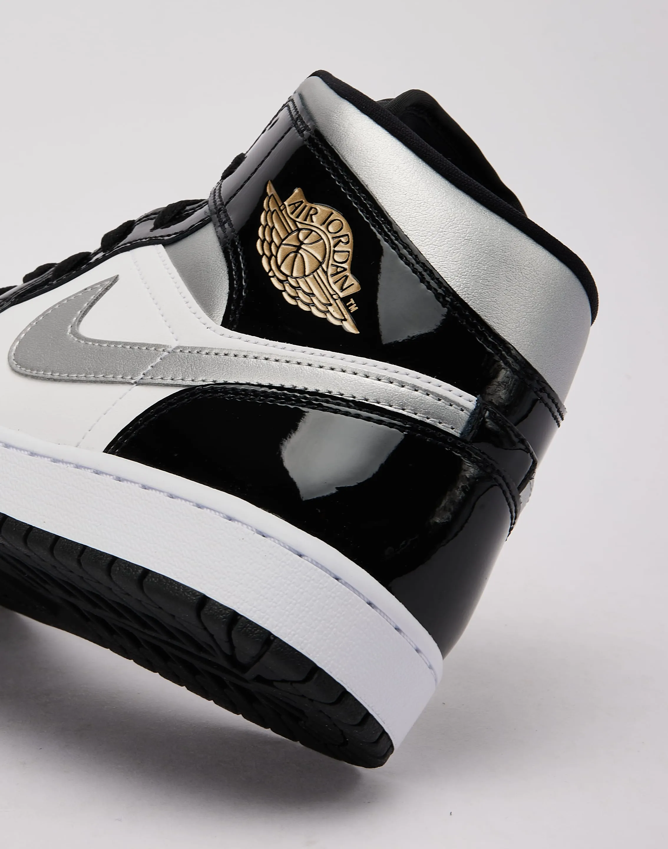 Ease Style Rock Hike Jordan Air Jordan 1 Mid