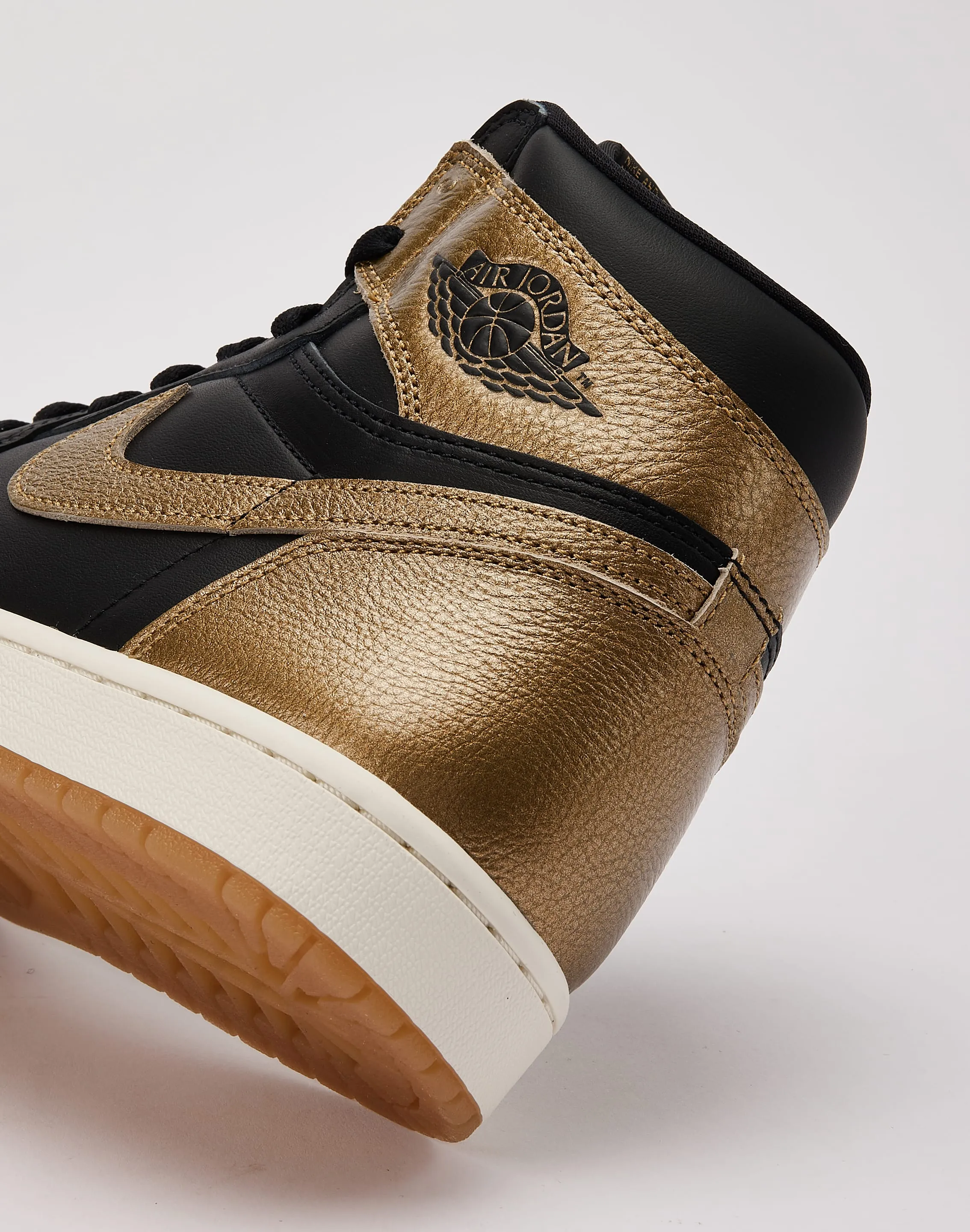 Jordan Air Jordan 1 Retro High OG 'Black And Gold' Flexible Comfort Open Toe