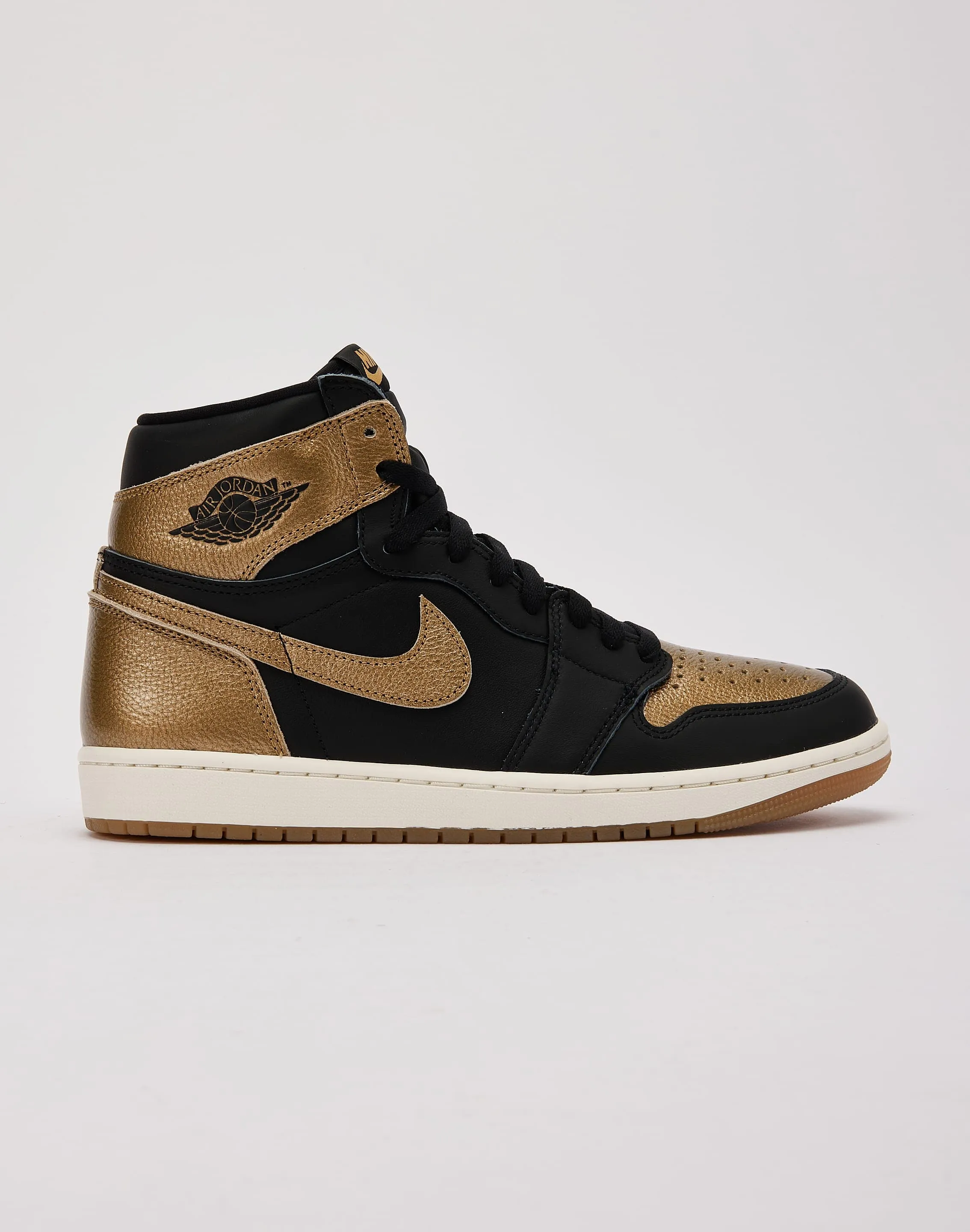 Jordan Air Jordan 1 Retro High OG 'Black And Gold' Relax Mode