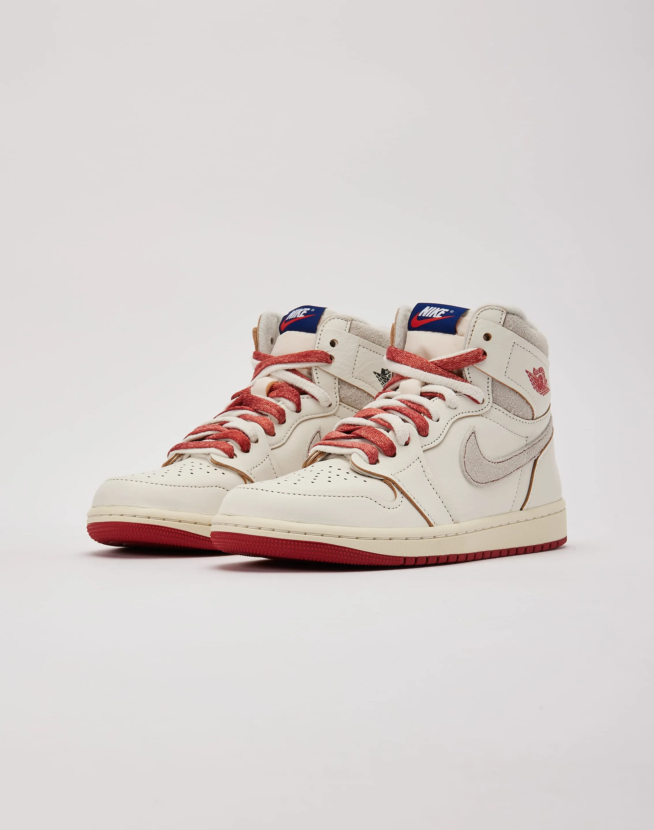 Superior Cushioning Jordan Air Jordan 1 Retro High OG 'Cinnabar'