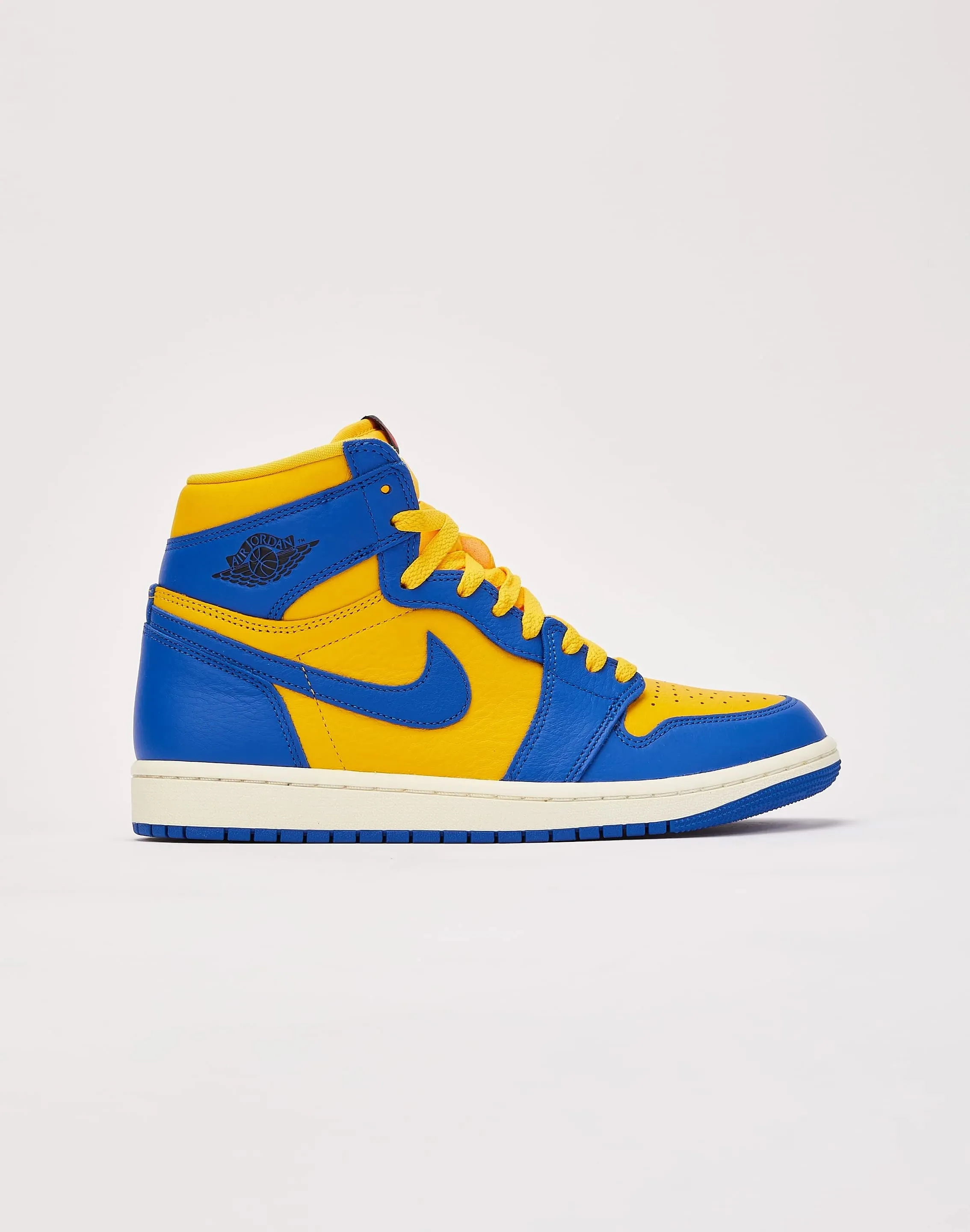 Agility Control Jordan Air Jordan 1 Retro High OG 'Game Royal and Varsity Maize'