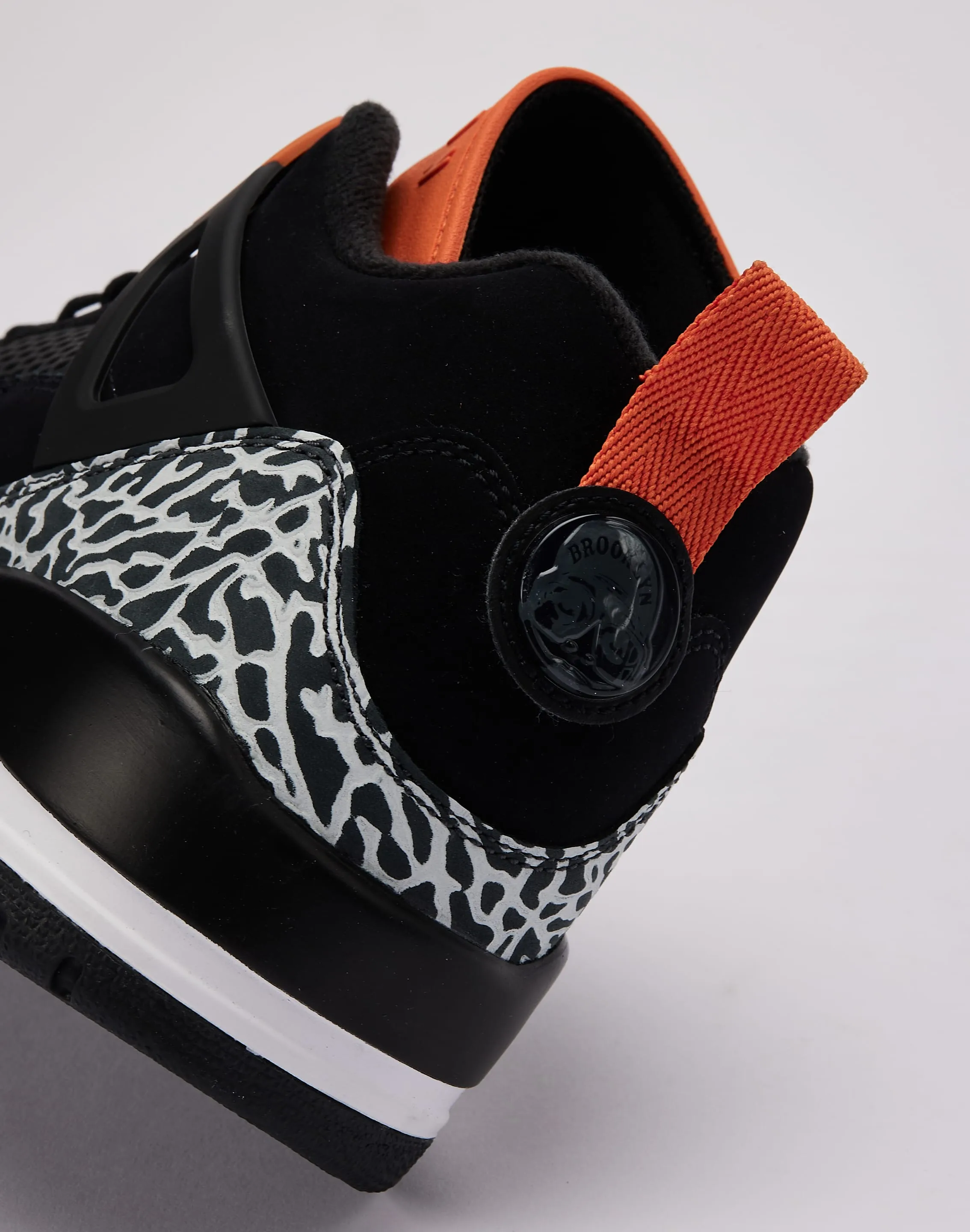 Jordan Spizike Low AdjustableStrap