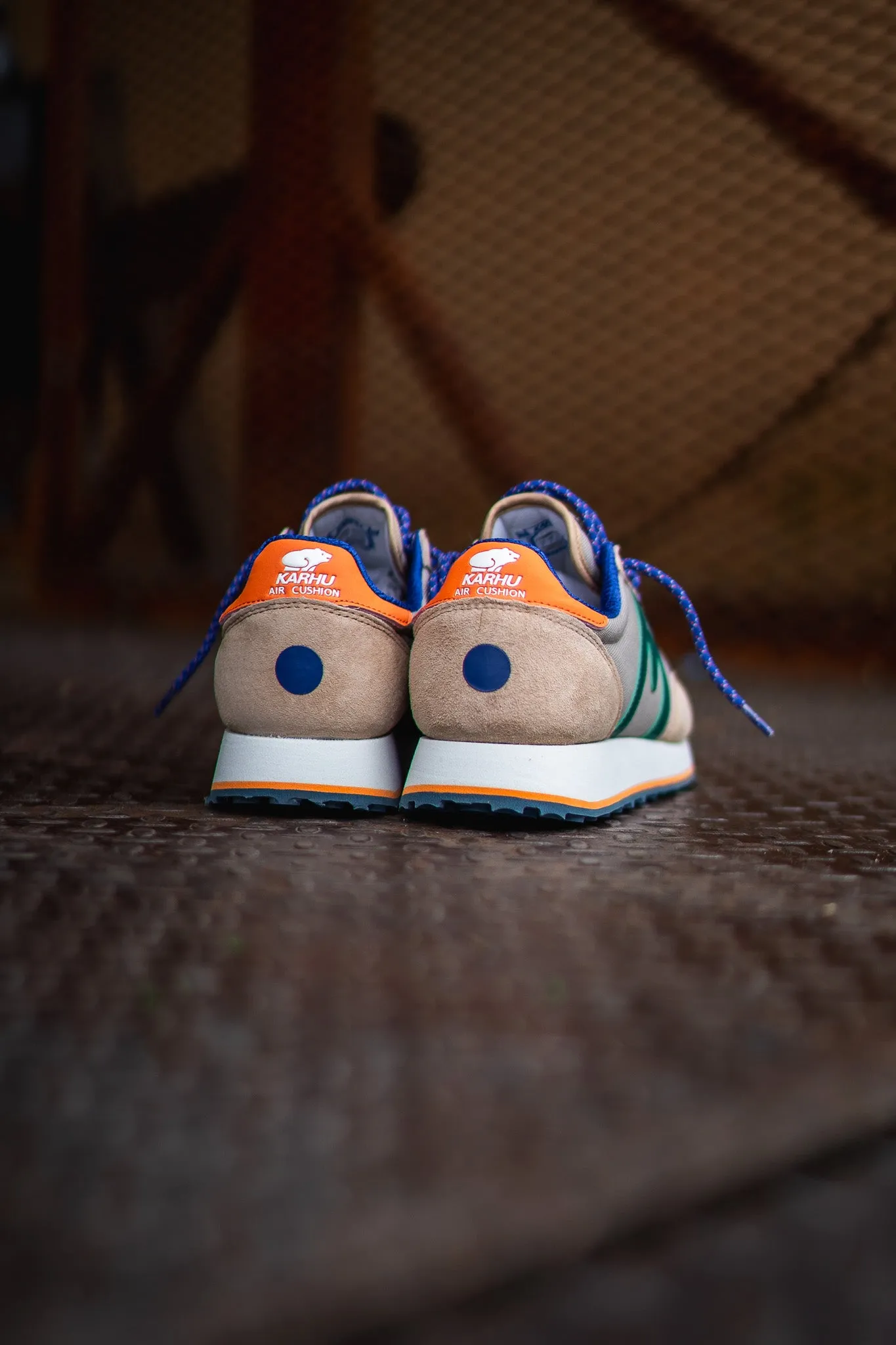 Karhu Albatross Control (Irish Cream/Aventurine) Stylish Silhouette Pilates practitioners - specific functions