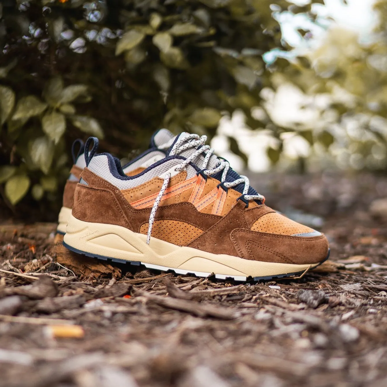 Karhu Fusion 2.0 (Cadmium Orange) midsole basketball shoes