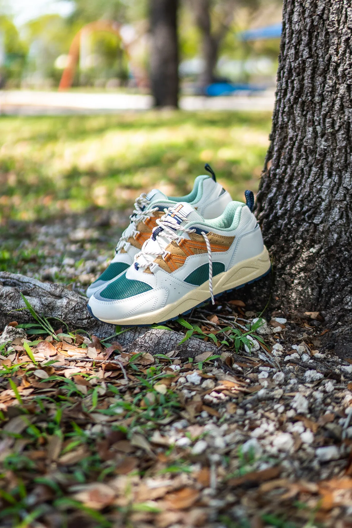 Karhu Fusion 2.0 (Lily White/Nugget) release