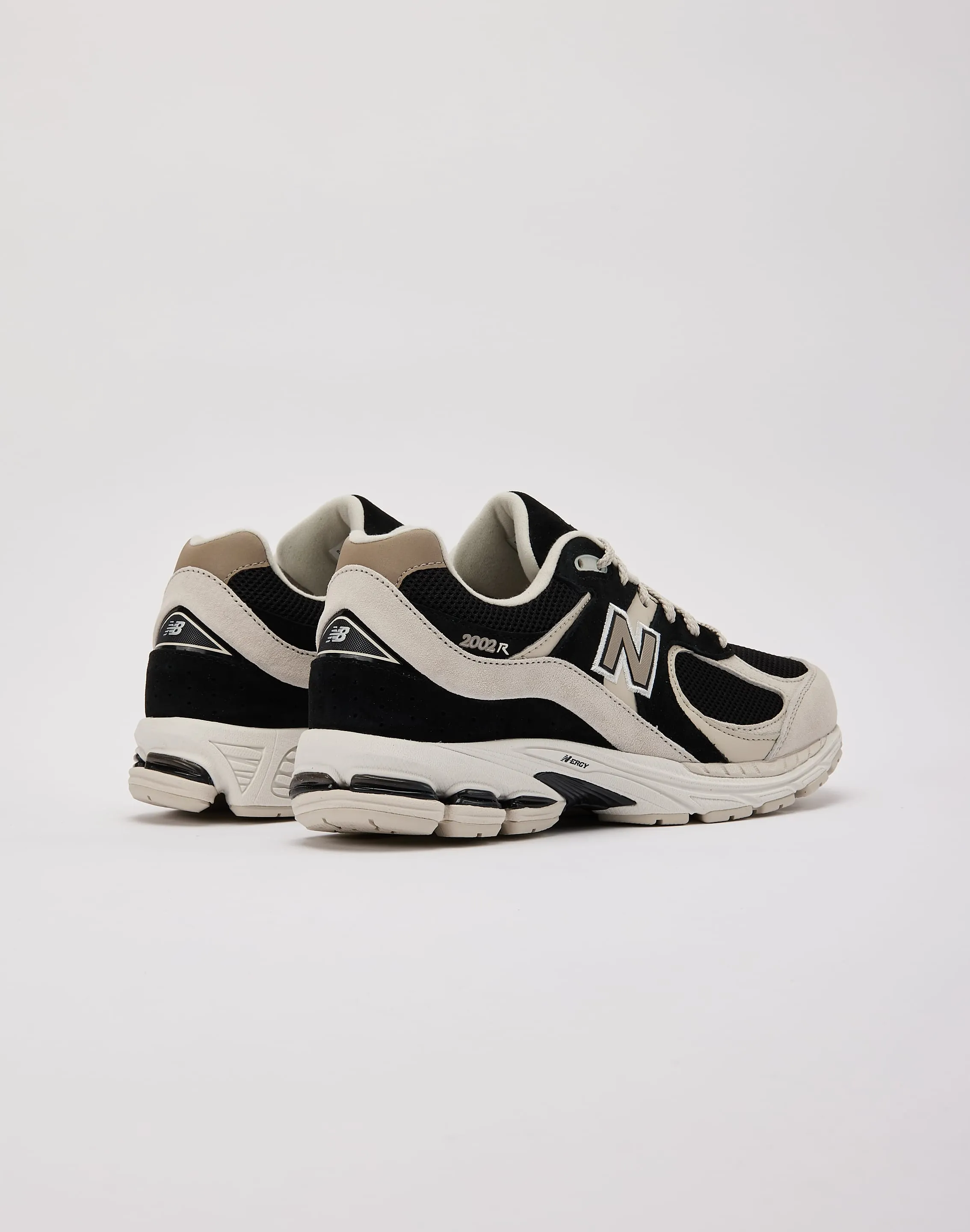 Comfy Base casual outing New Balance 2002R