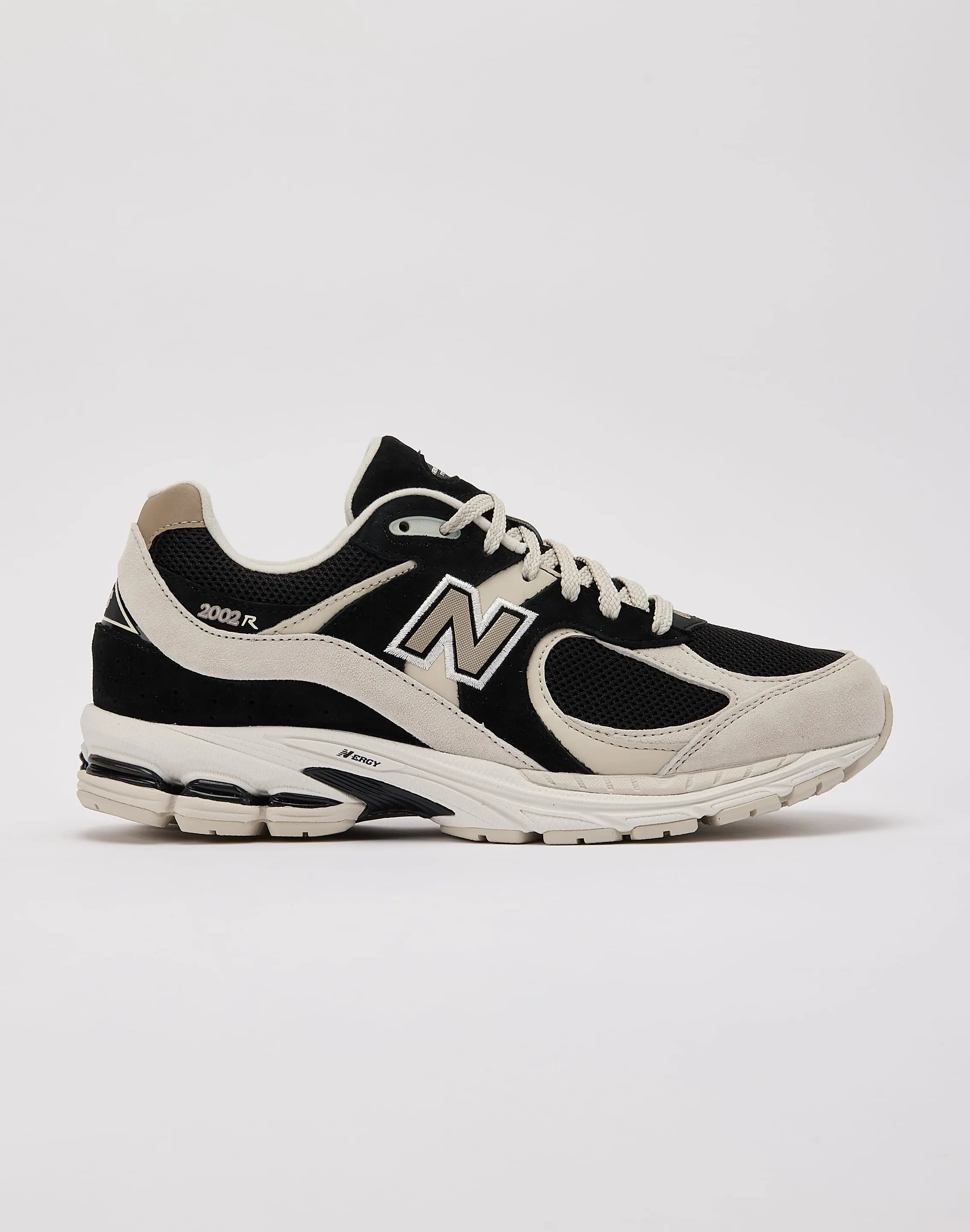 Easy Clean Plain Hike New Balance 2002R