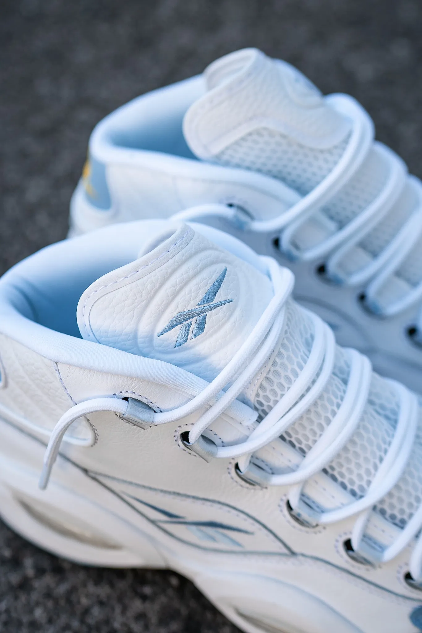 Reebok Question Mid Men's Basketball Shoes (Nuggets) Durable durability