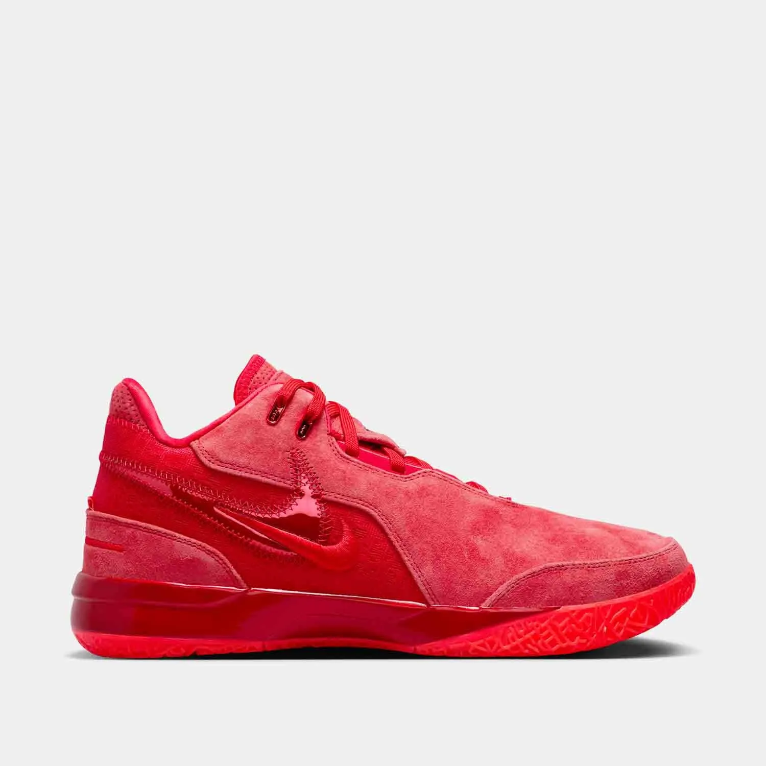LeBron NXXT Gen AMPD elegant design