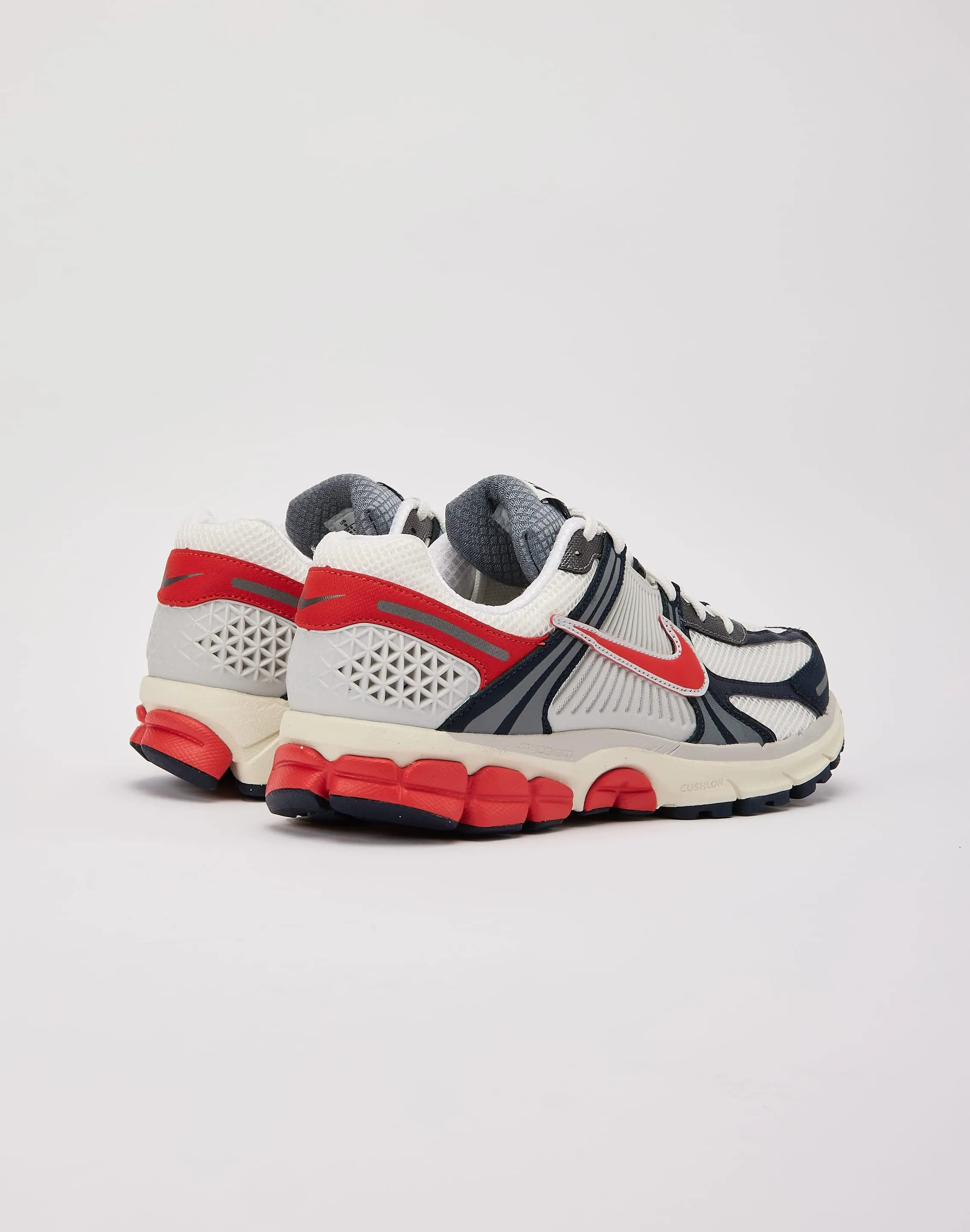 Slow Hike Nike Zoom Vomero 5
