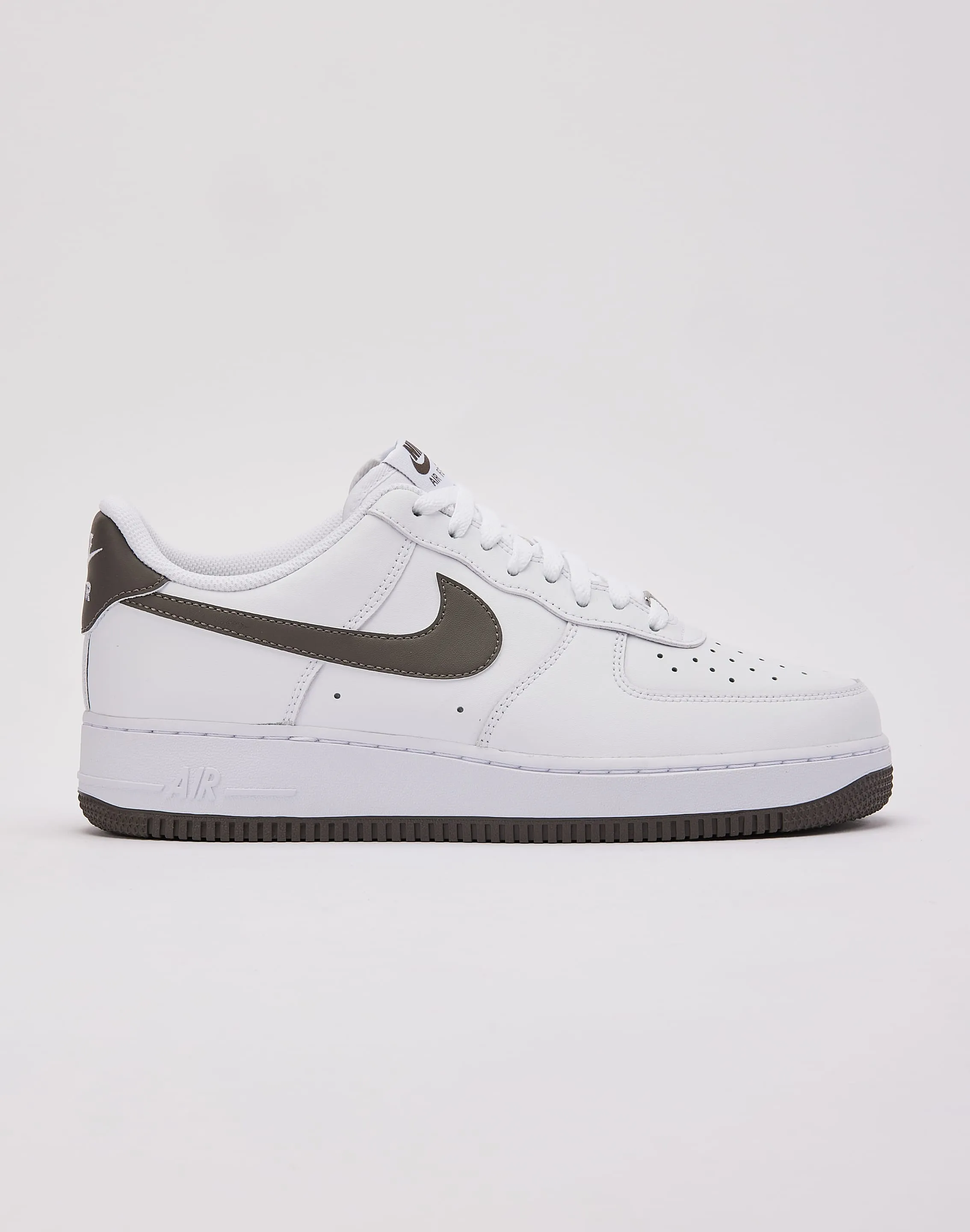 Smart Vibe sports shoes Nike Air Force 1 Low '07