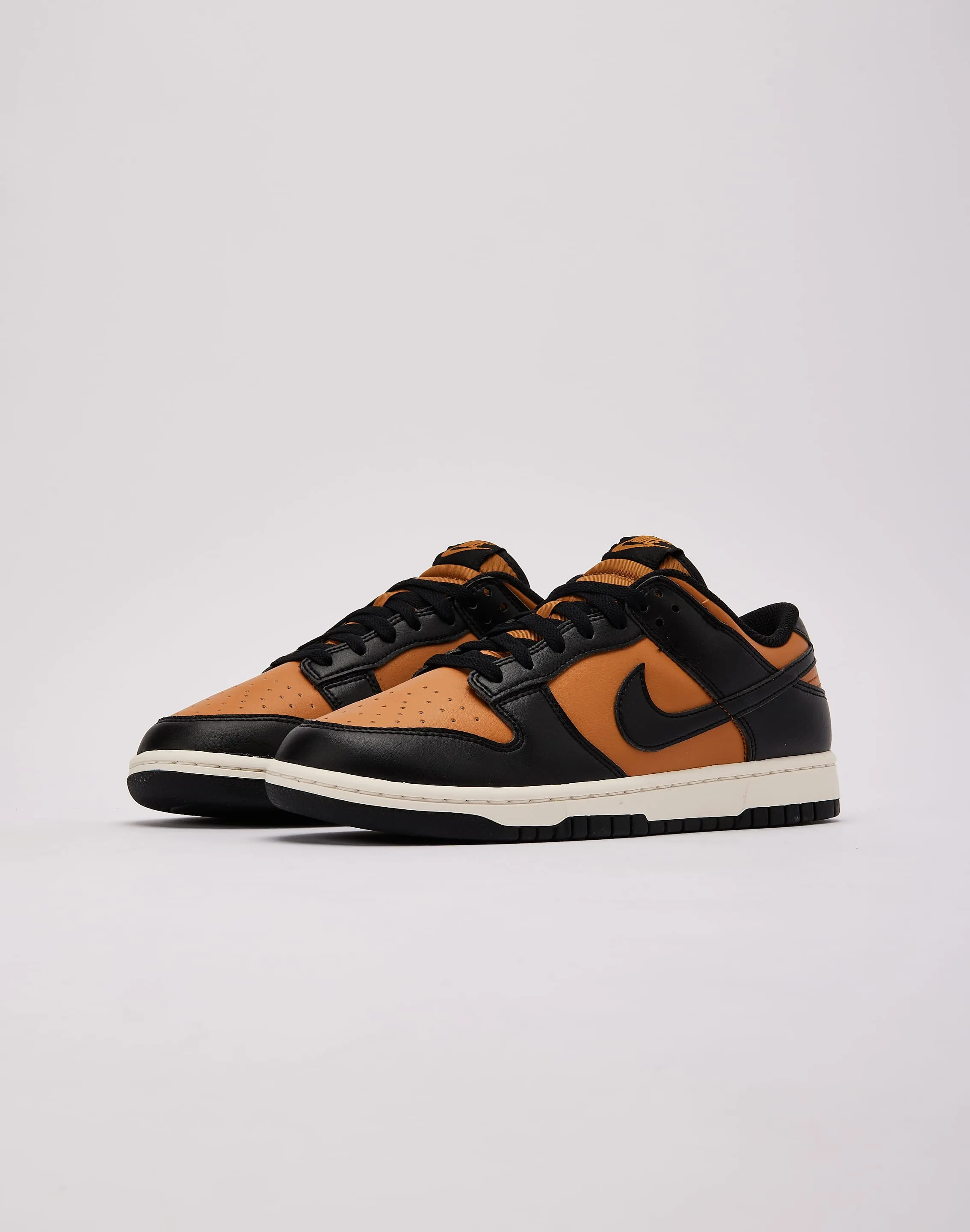 Nike Dunk Low Grip Step All Around