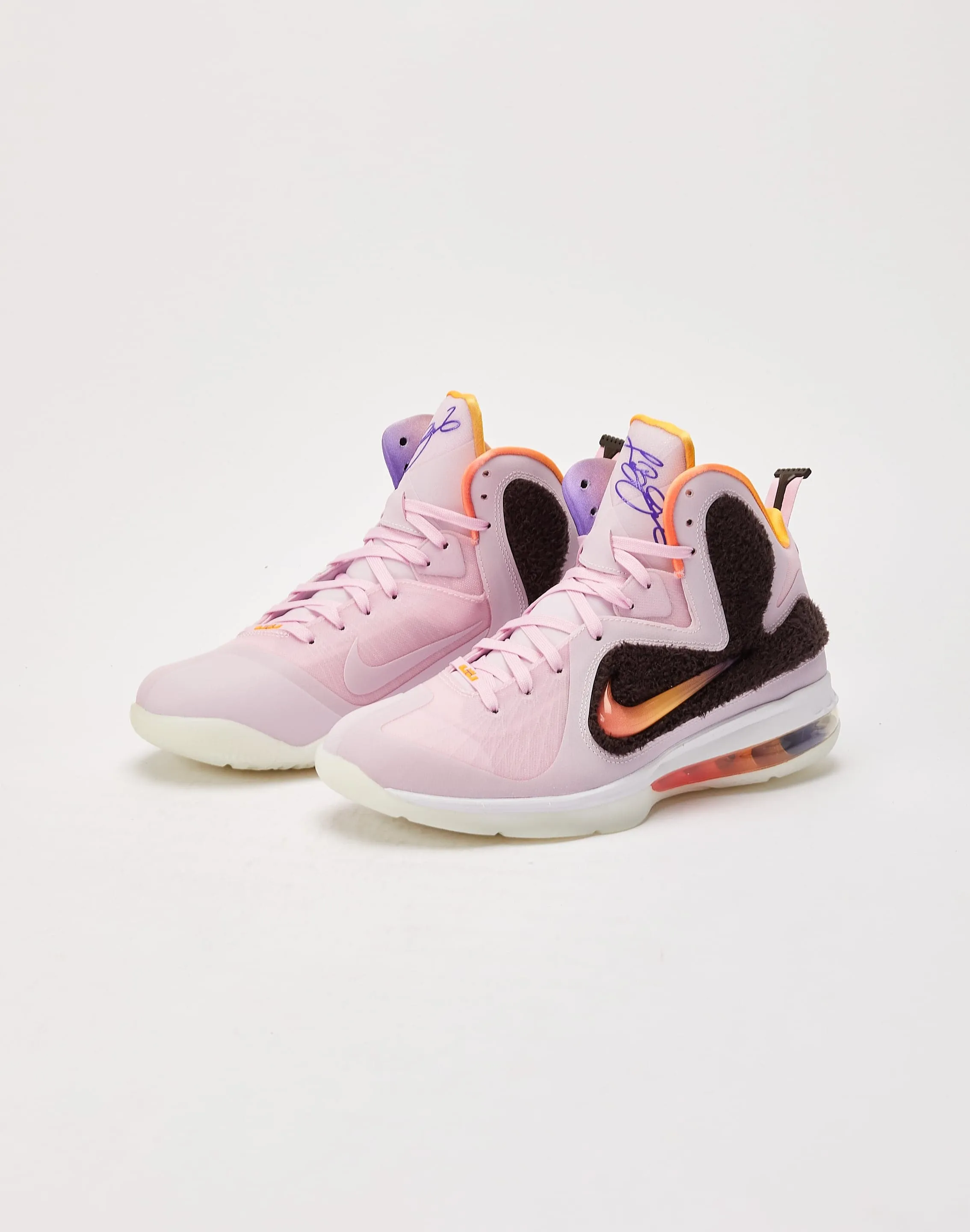 Stone Hike Lead Step Nike Lebron IX 'Regal Pink And Velvet Brown'