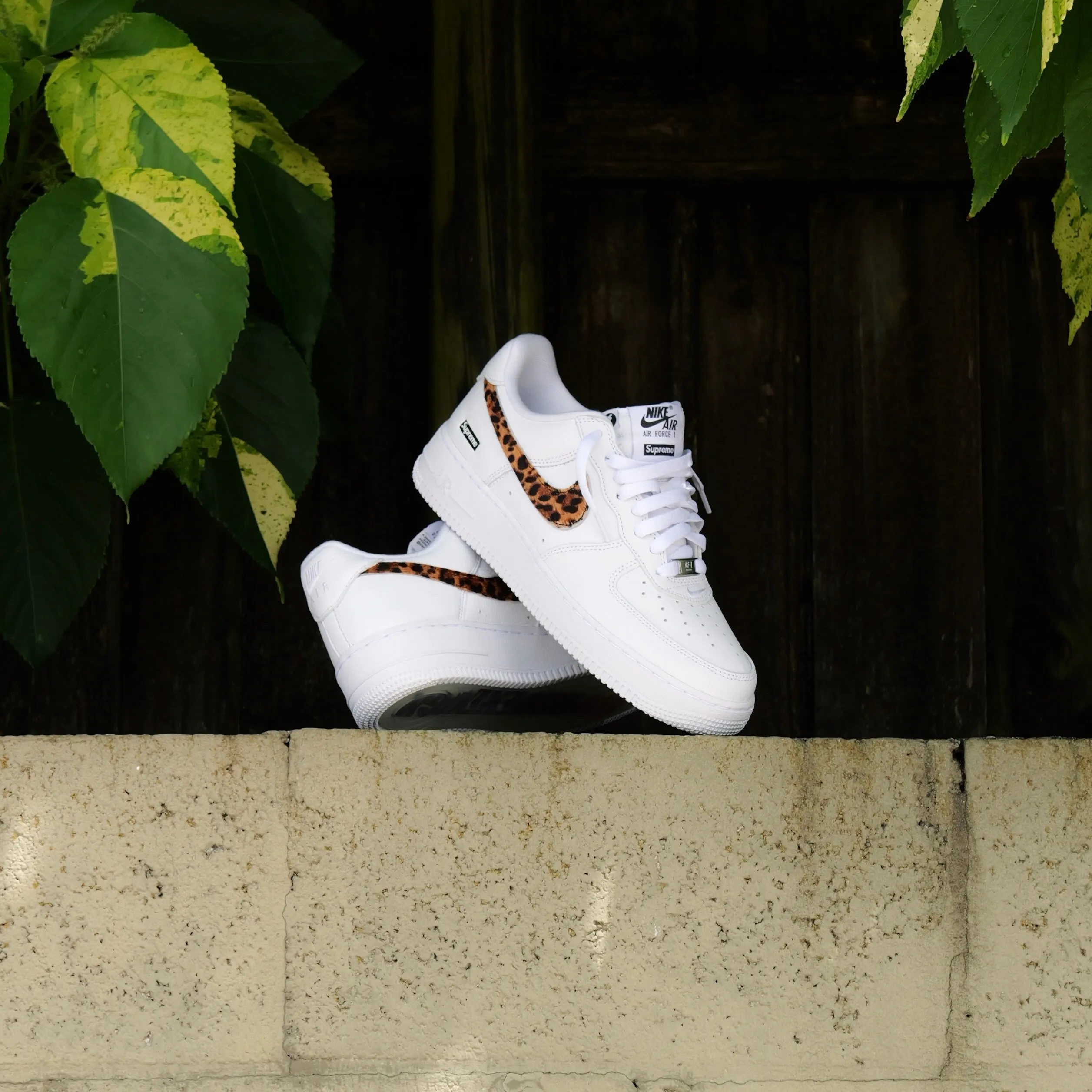 Lightweight Cushioning Trendy Look Nike x Supreme Air Force 1 Low SP (White/Cheetah)