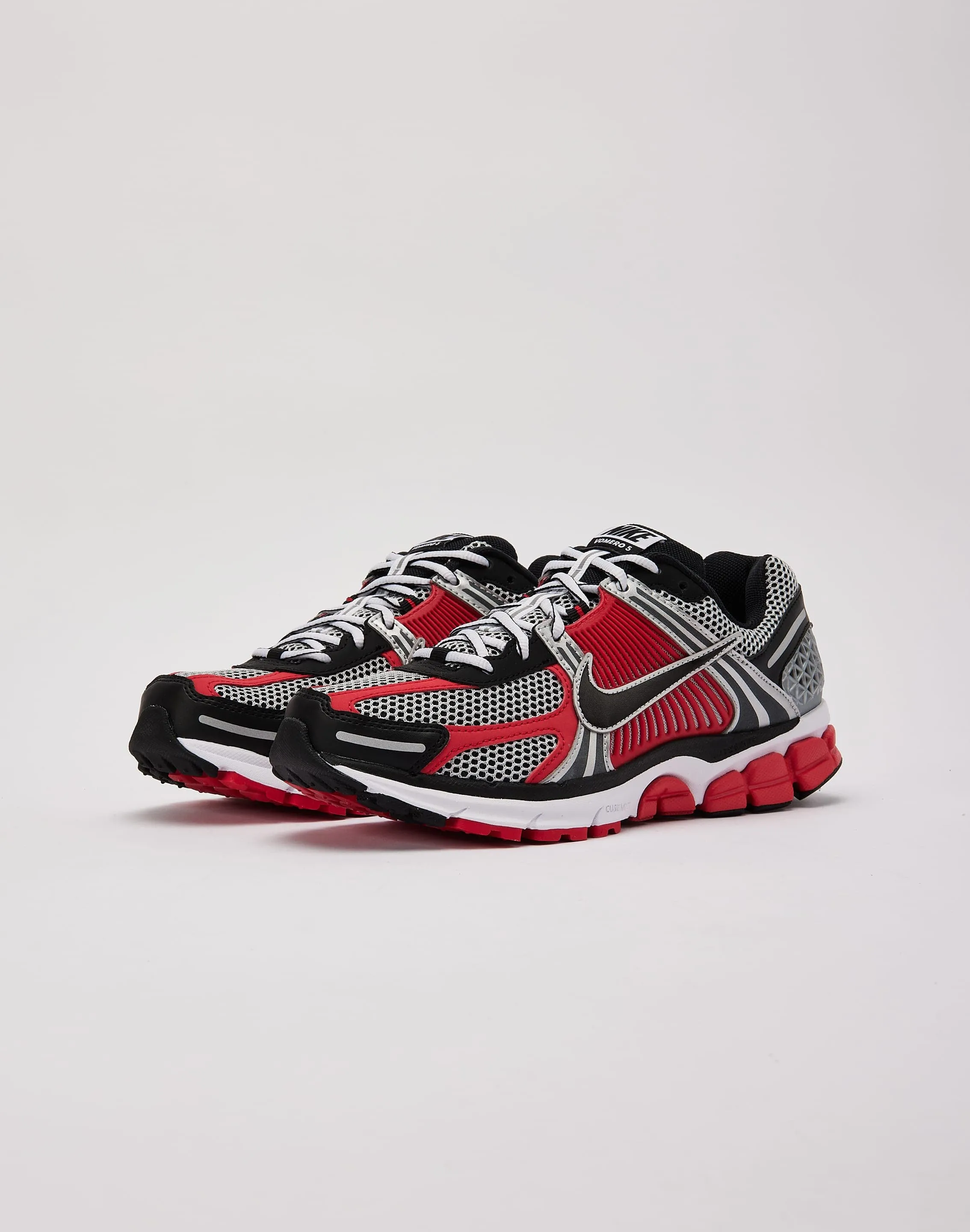 Lean Build Nike Zoom Vomero 5
