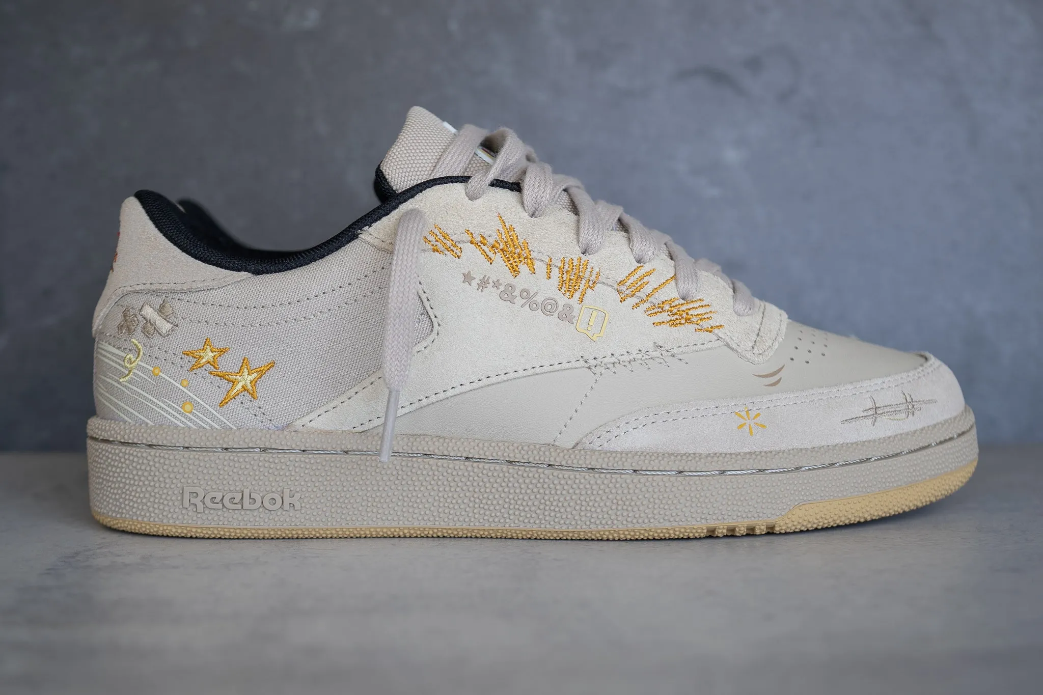 stimulating Tailored ease Reebok Looney Tunes Club C 85
