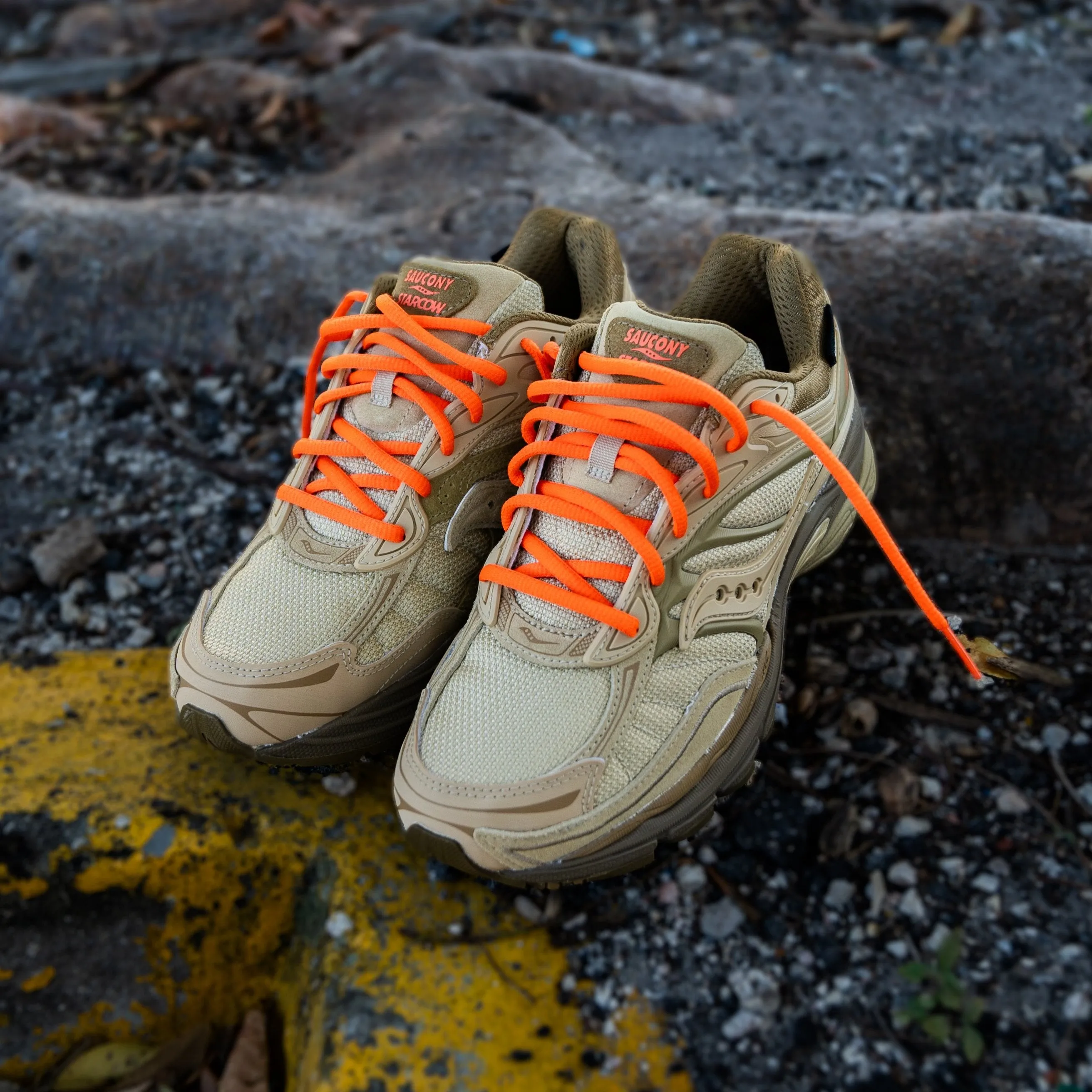 Boosted fit vegan - type Mens Saucony x Starcow ProGrid Omni 9 (Beige/Tan)