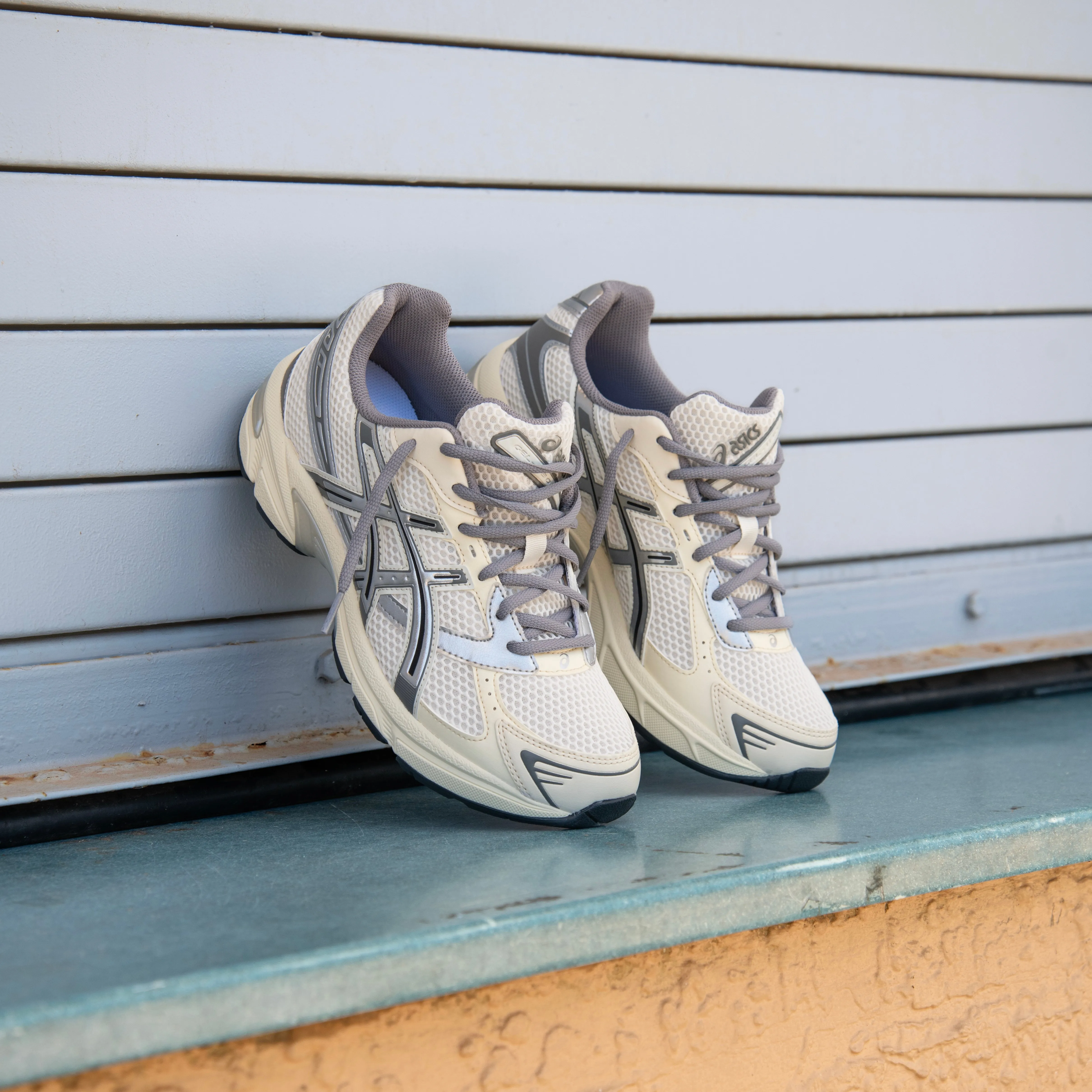 Mens Asics Gel-1130 (Cream/Clay Grey) buckle - closure Glam shock absorption