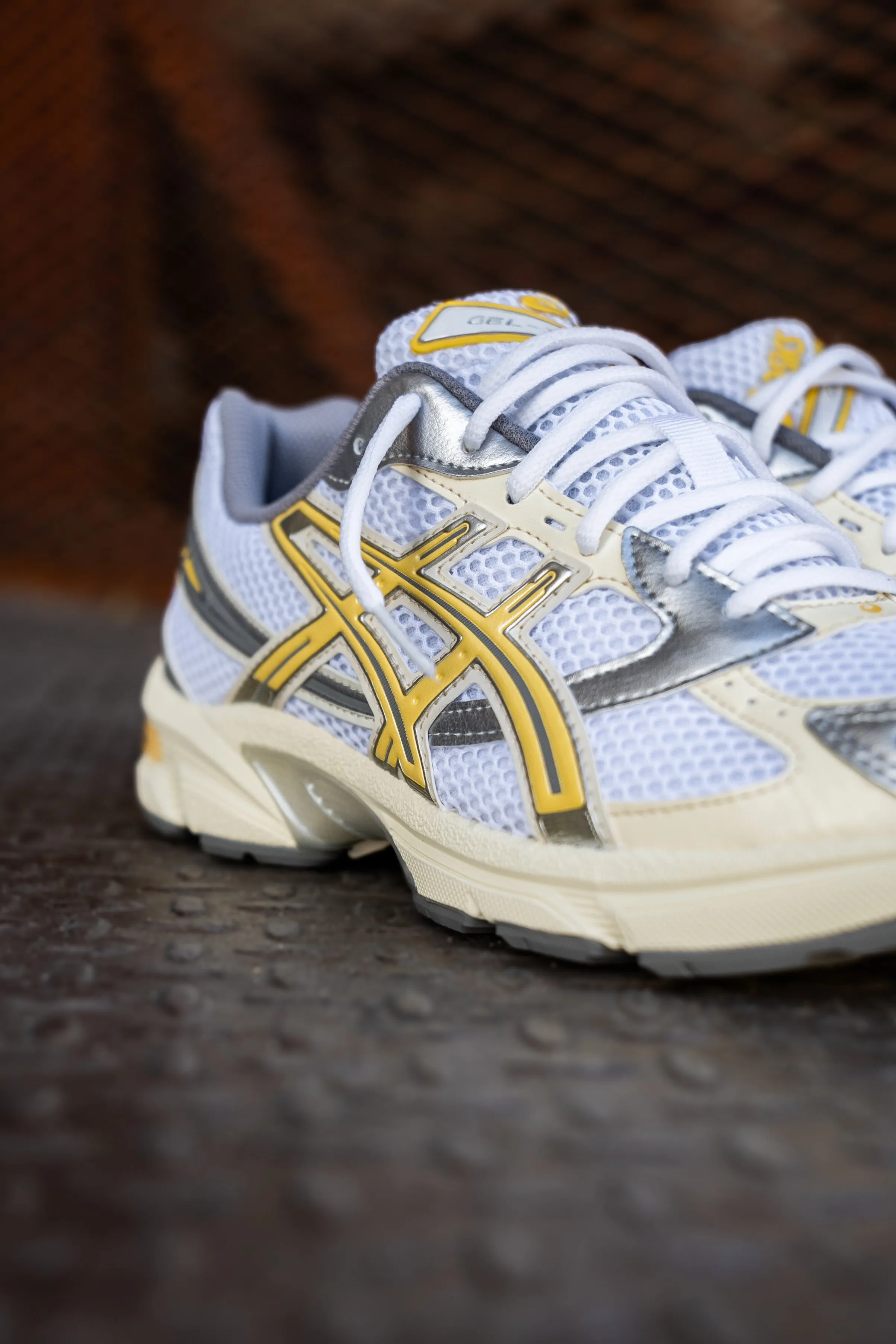 Mens Asics Gel-1130 (White/Faded Yellow) Nubuck